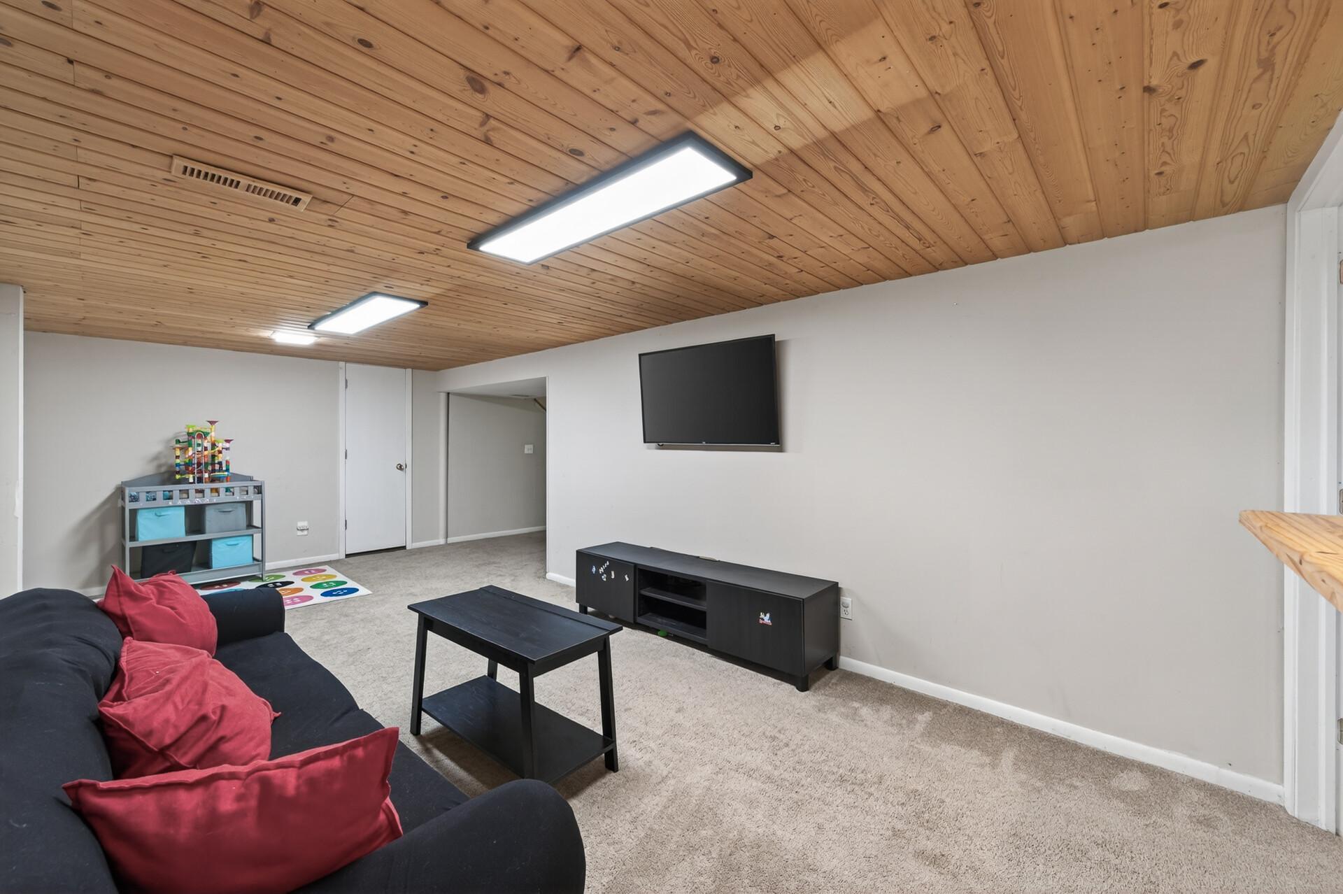 2041 Emerald Lane