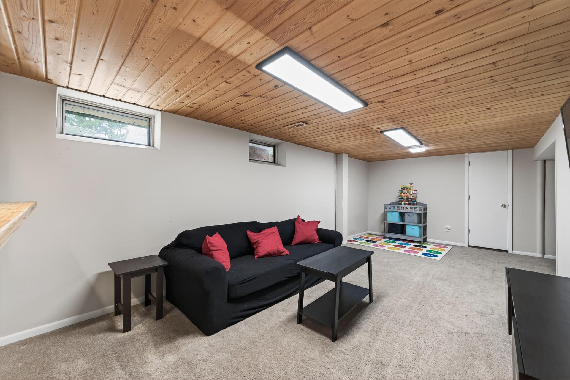 2041 Emerald Lane