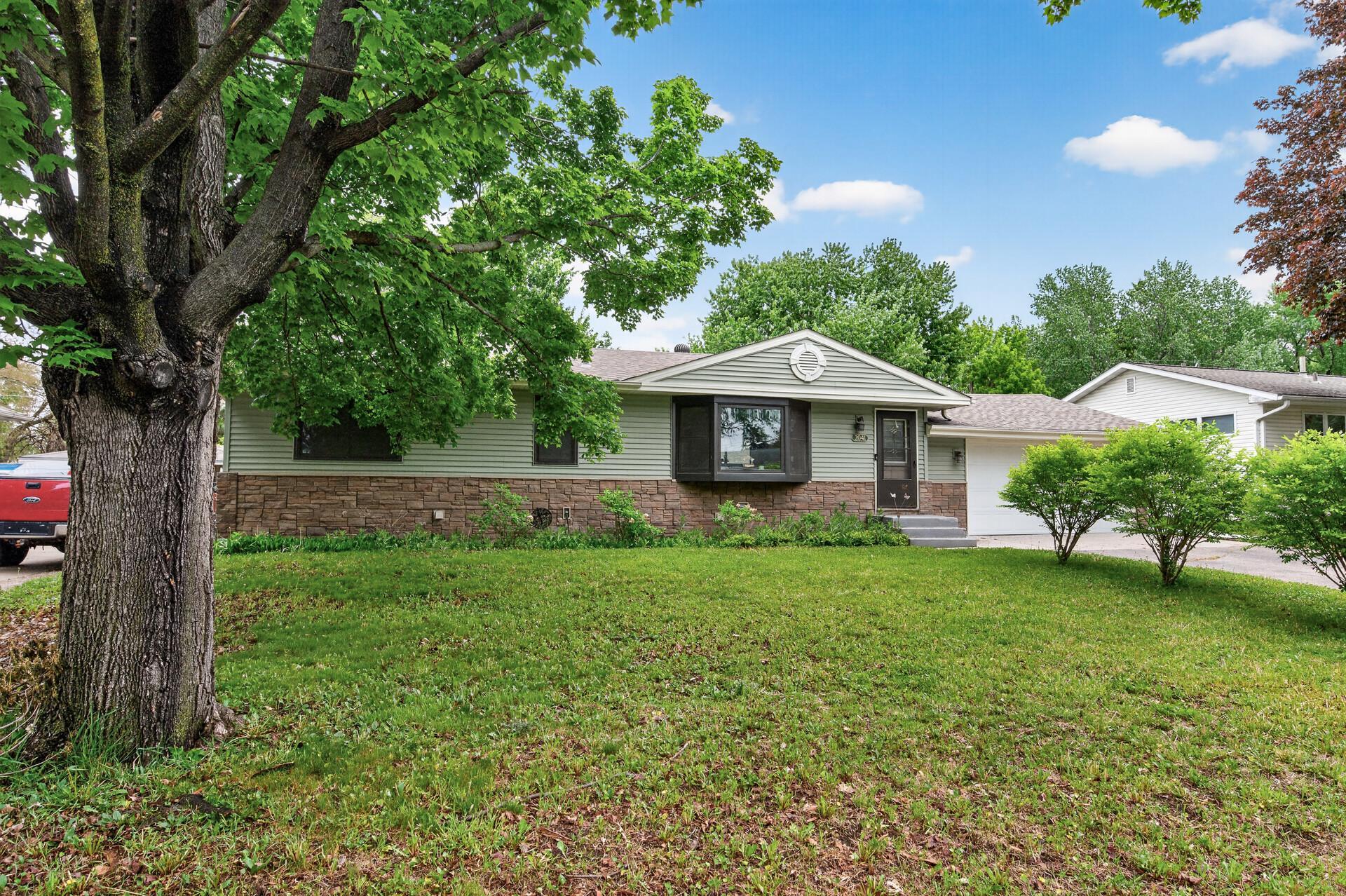 2041 Emerald Lane