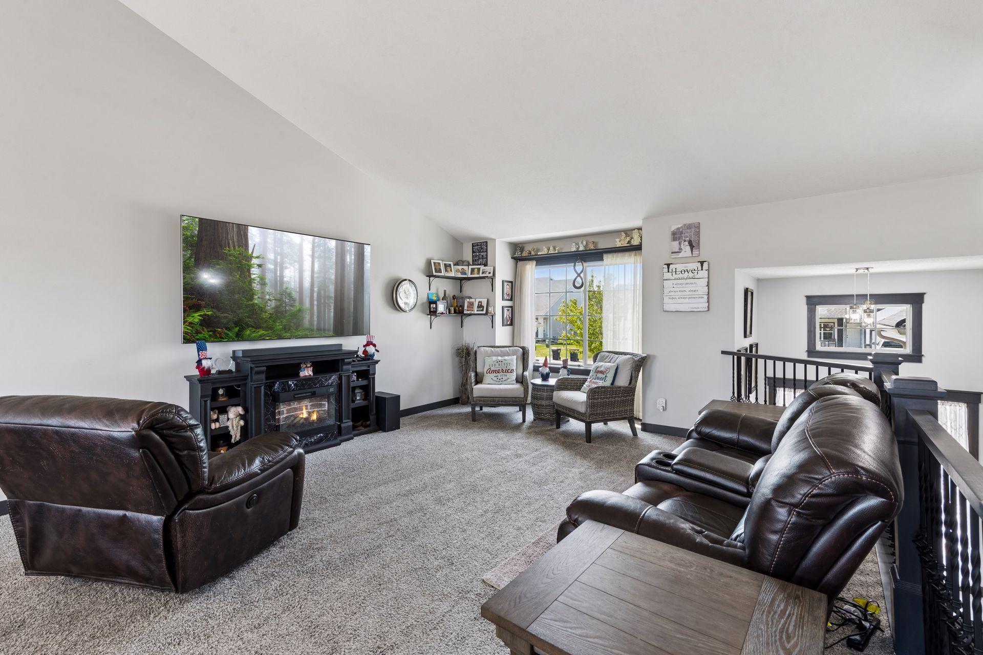2809 213th St