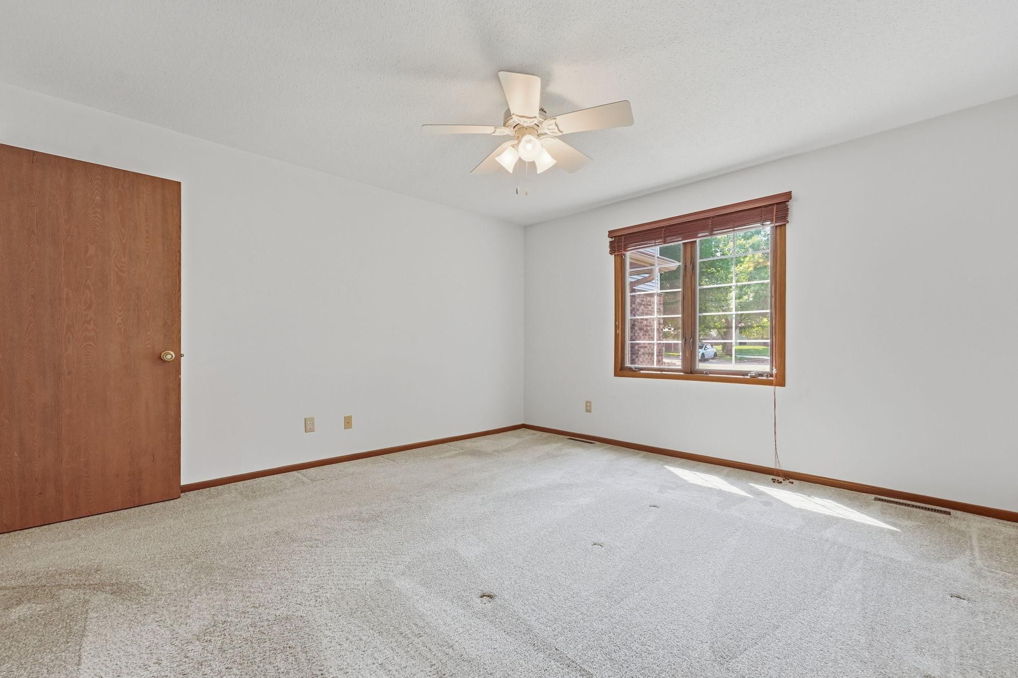 1063 Duckwood Drive Unit: 102