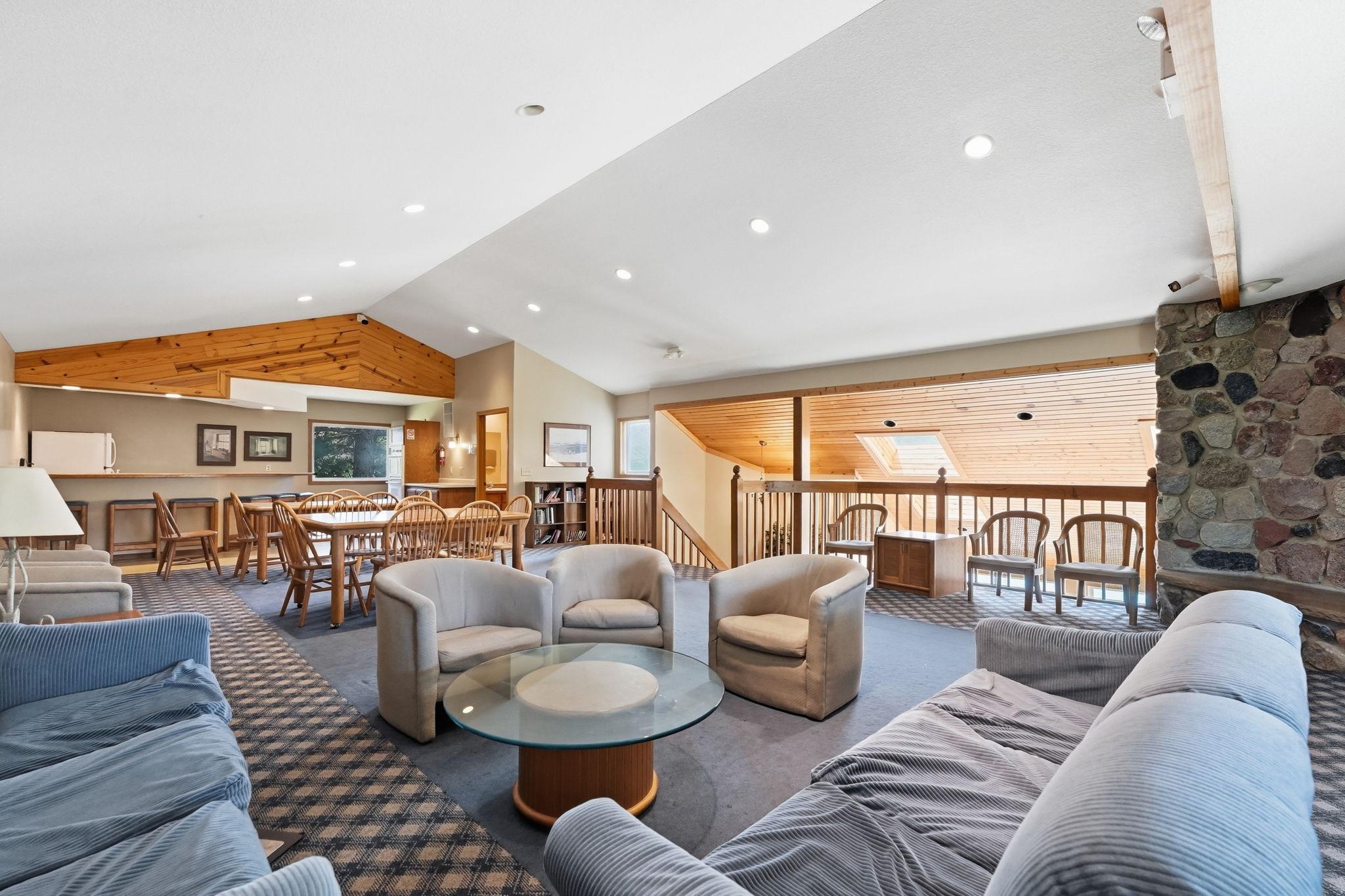 1063 Duckwood Drive Unit: 102