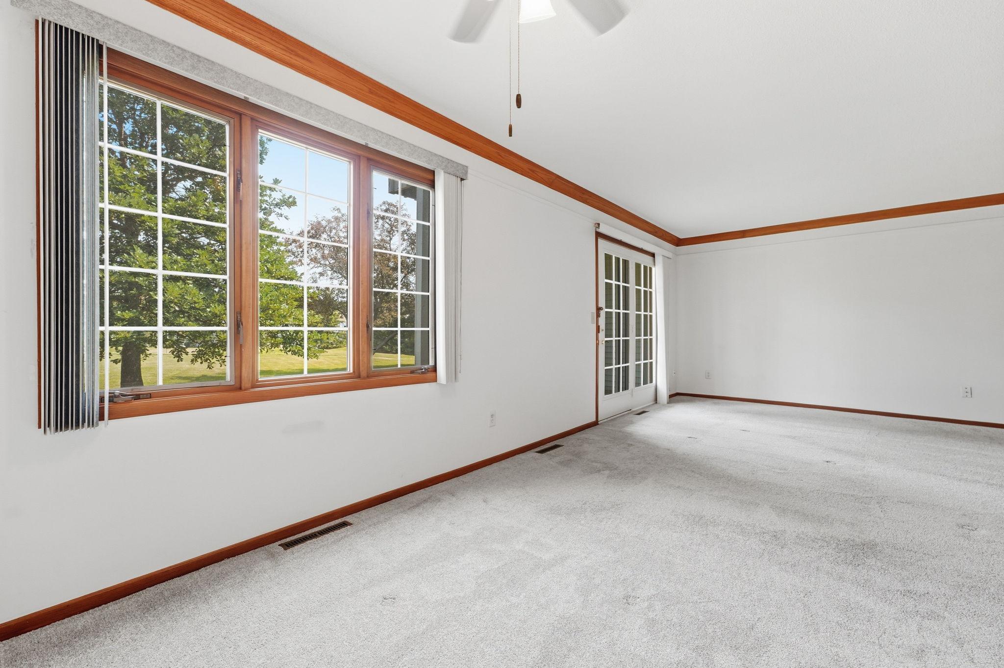 1063 Duckwood Drive Unit: 102