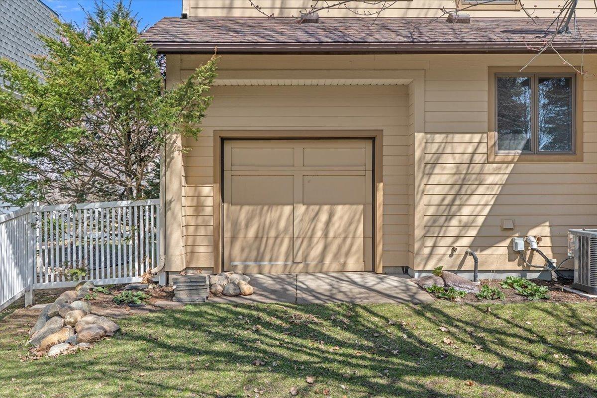 16931 E Lake Drive