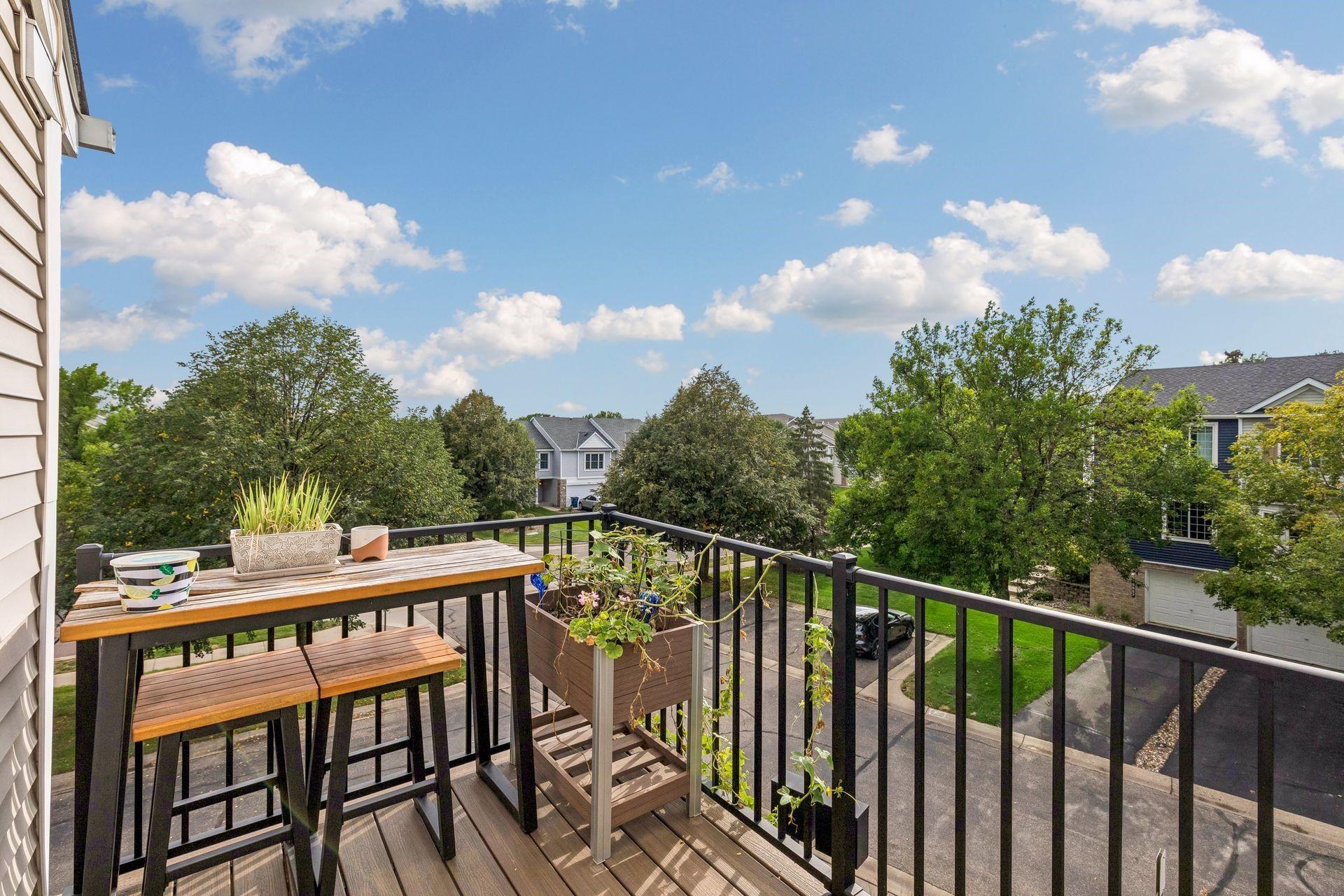 15546 Float Lane Unit: 103