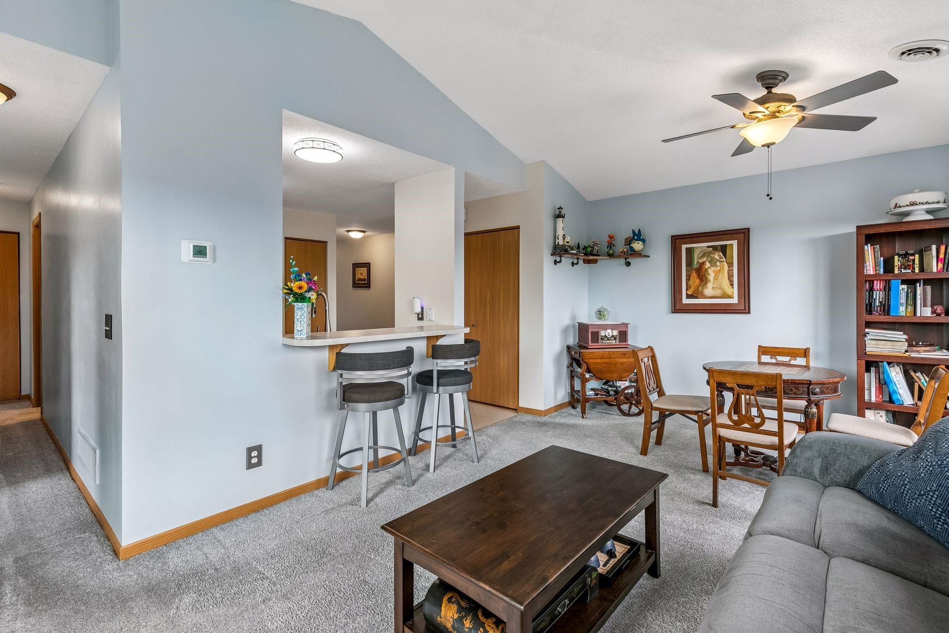 15546 Float Lane Unit: 103