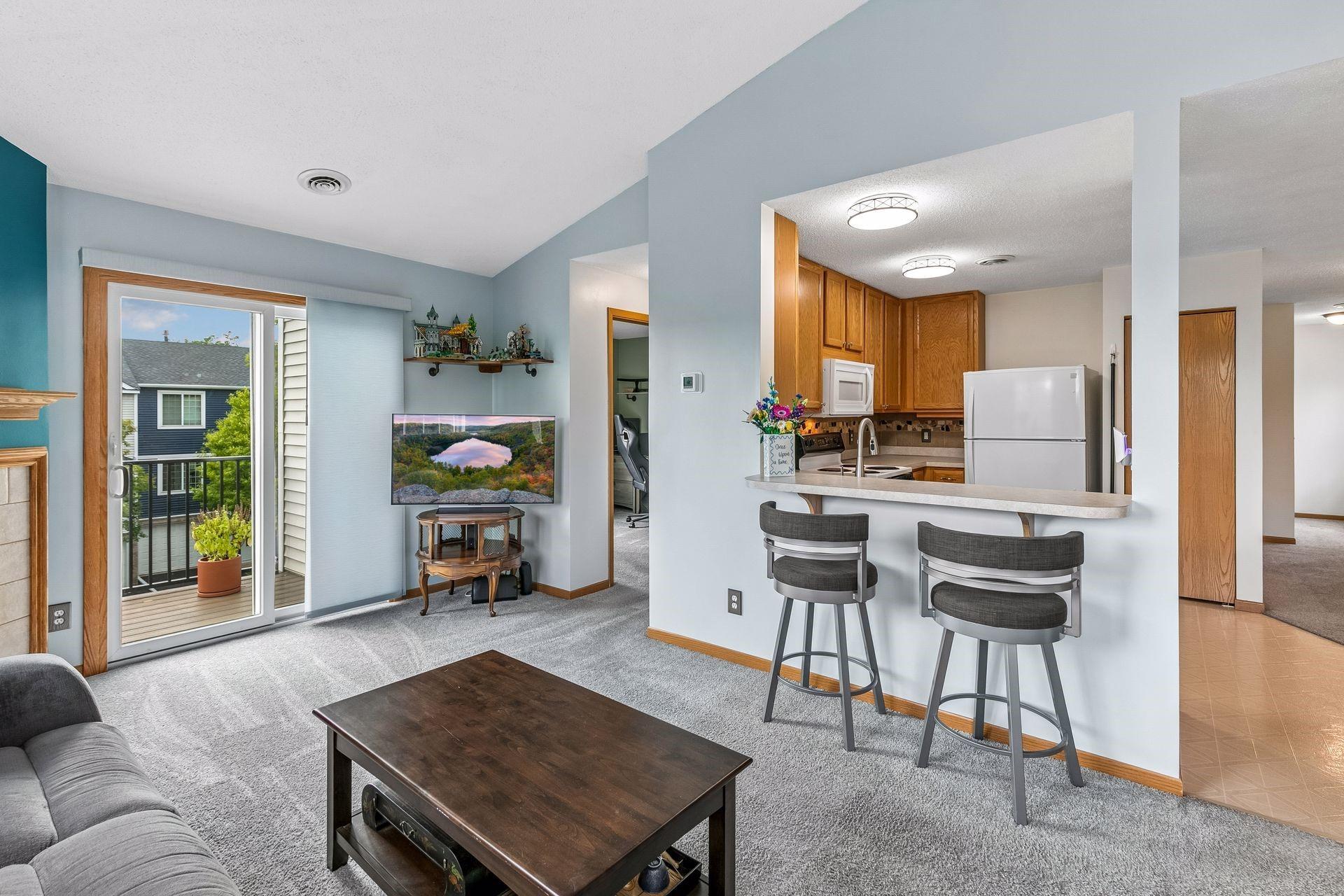 15546 Float Lane Unit: 103