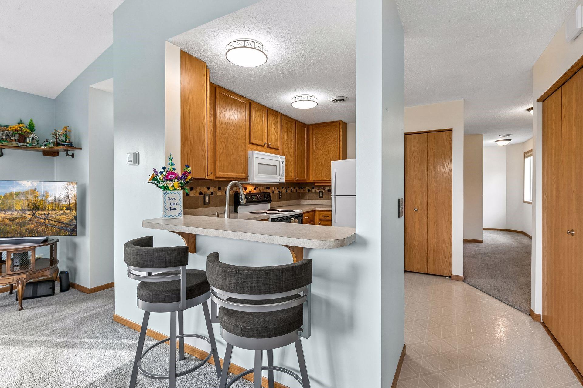 15546 Float Lane Unit: 103
