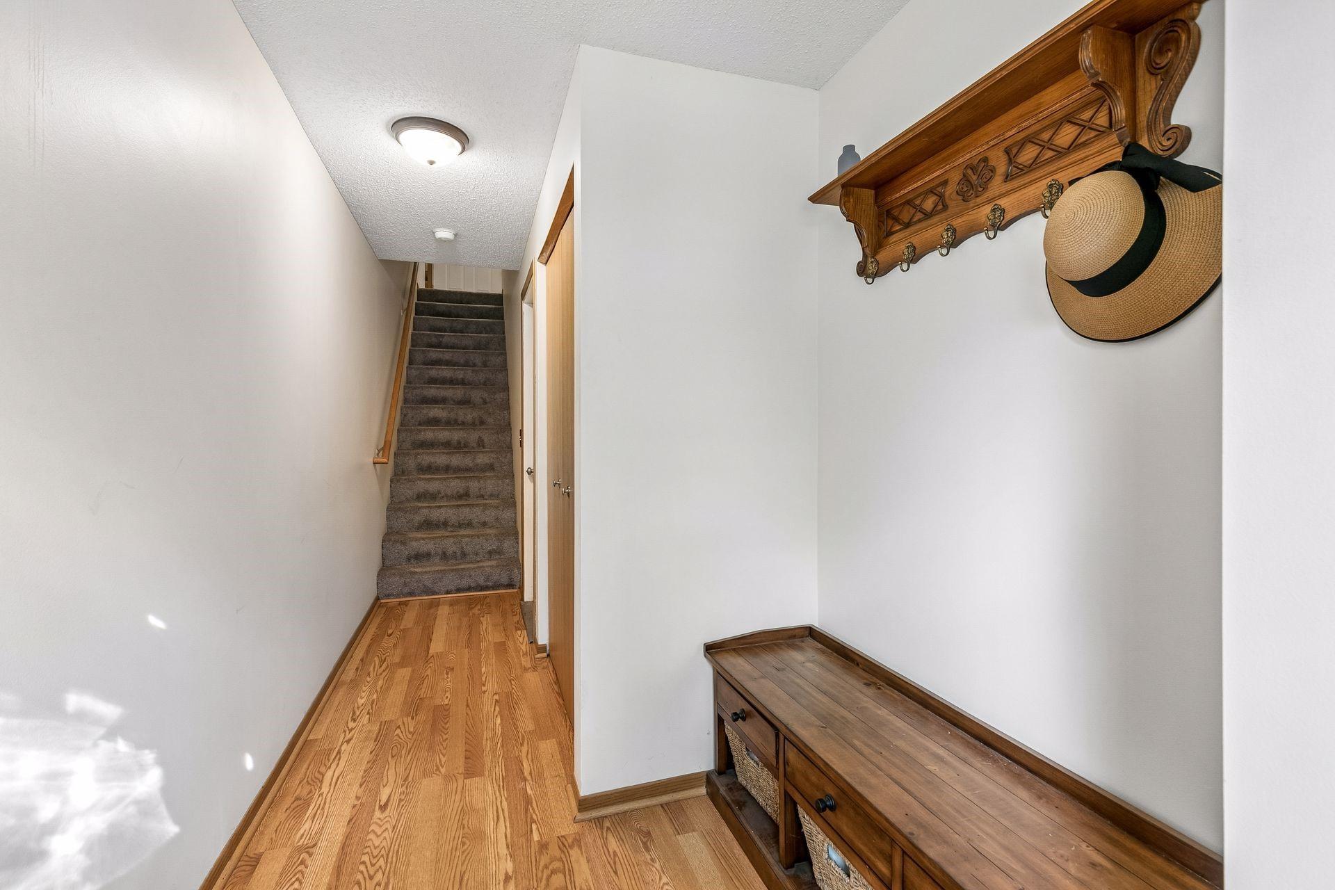 15546 Float Lane Unit: 103