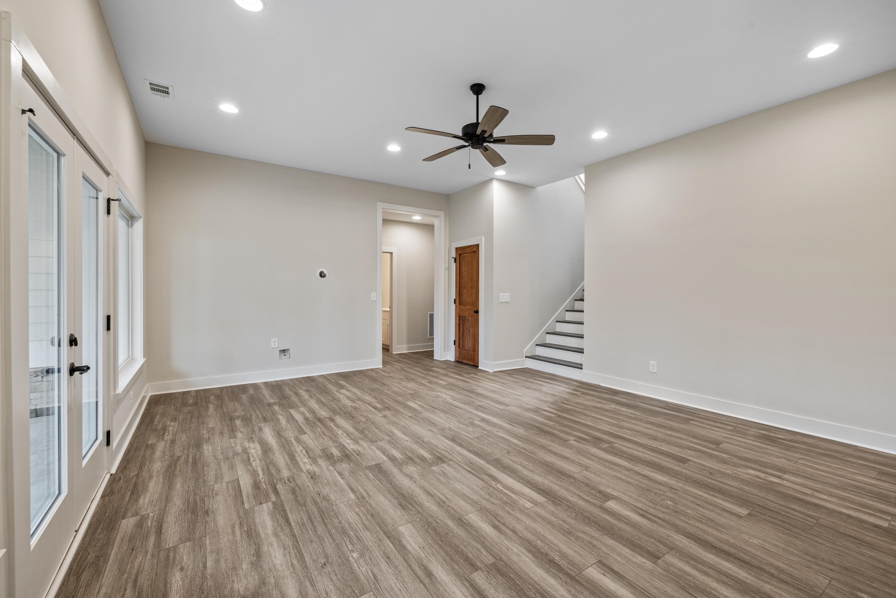 1010 COSBY CIRCLE