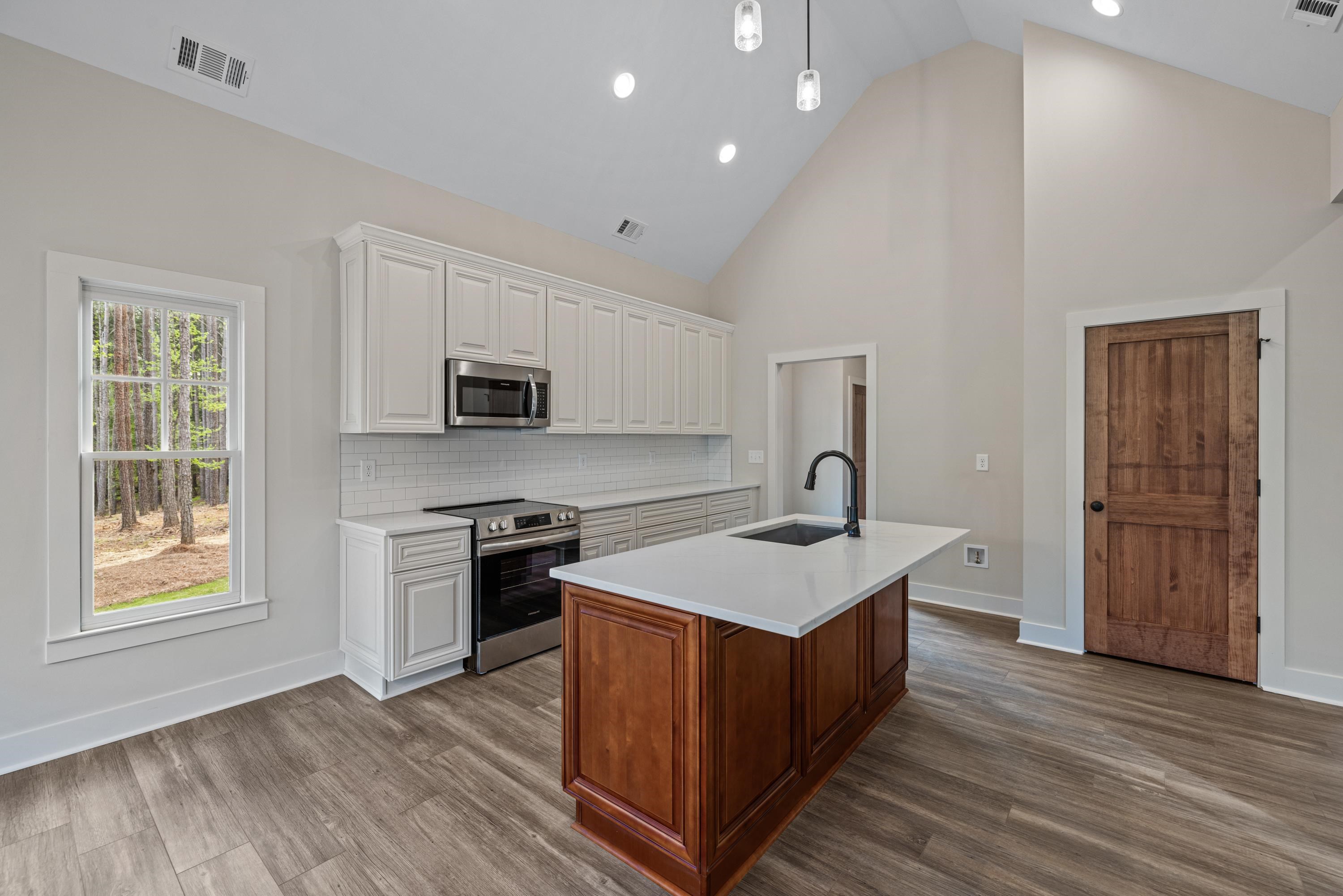 1010 COSBY CIRCLE