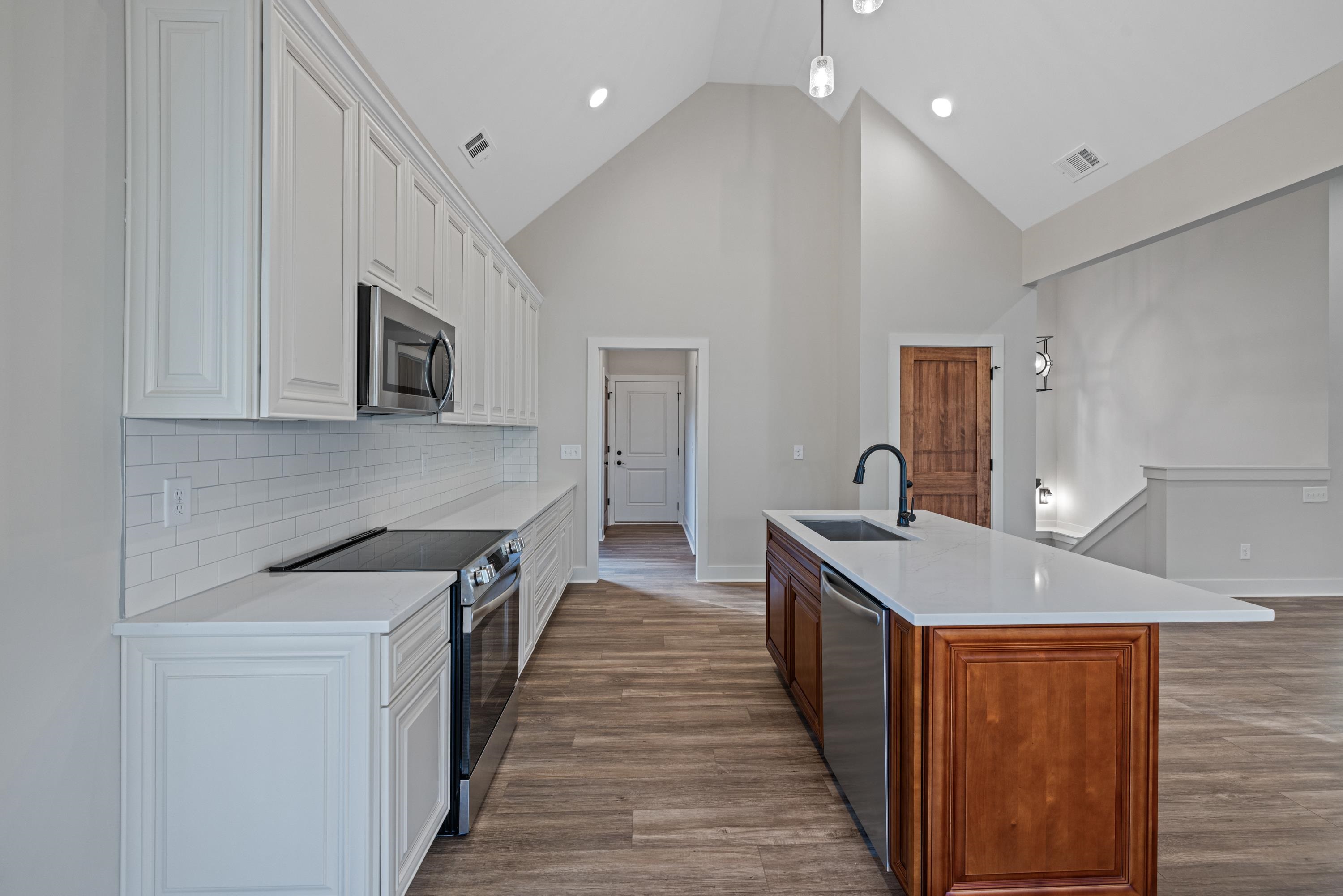 1010 COSBY CIRCLE