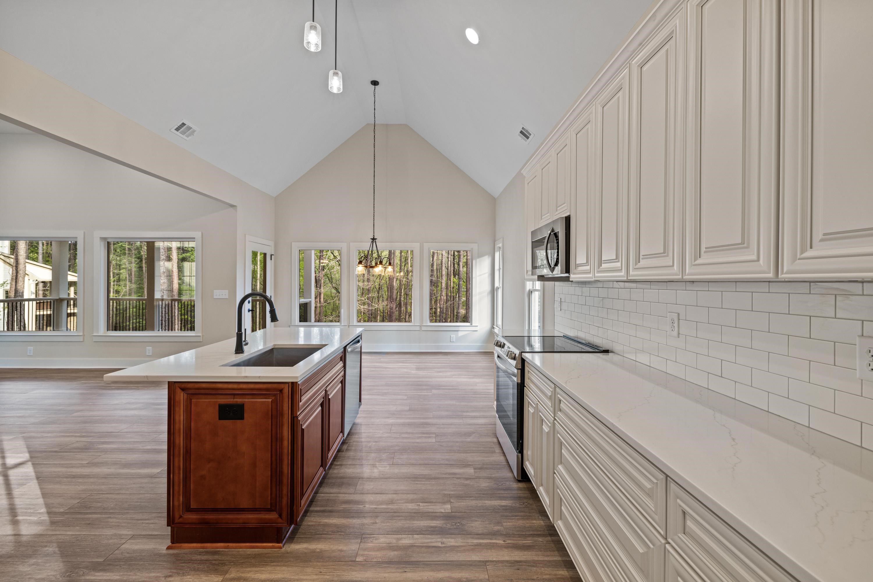 1010 COSBY CIRCLE