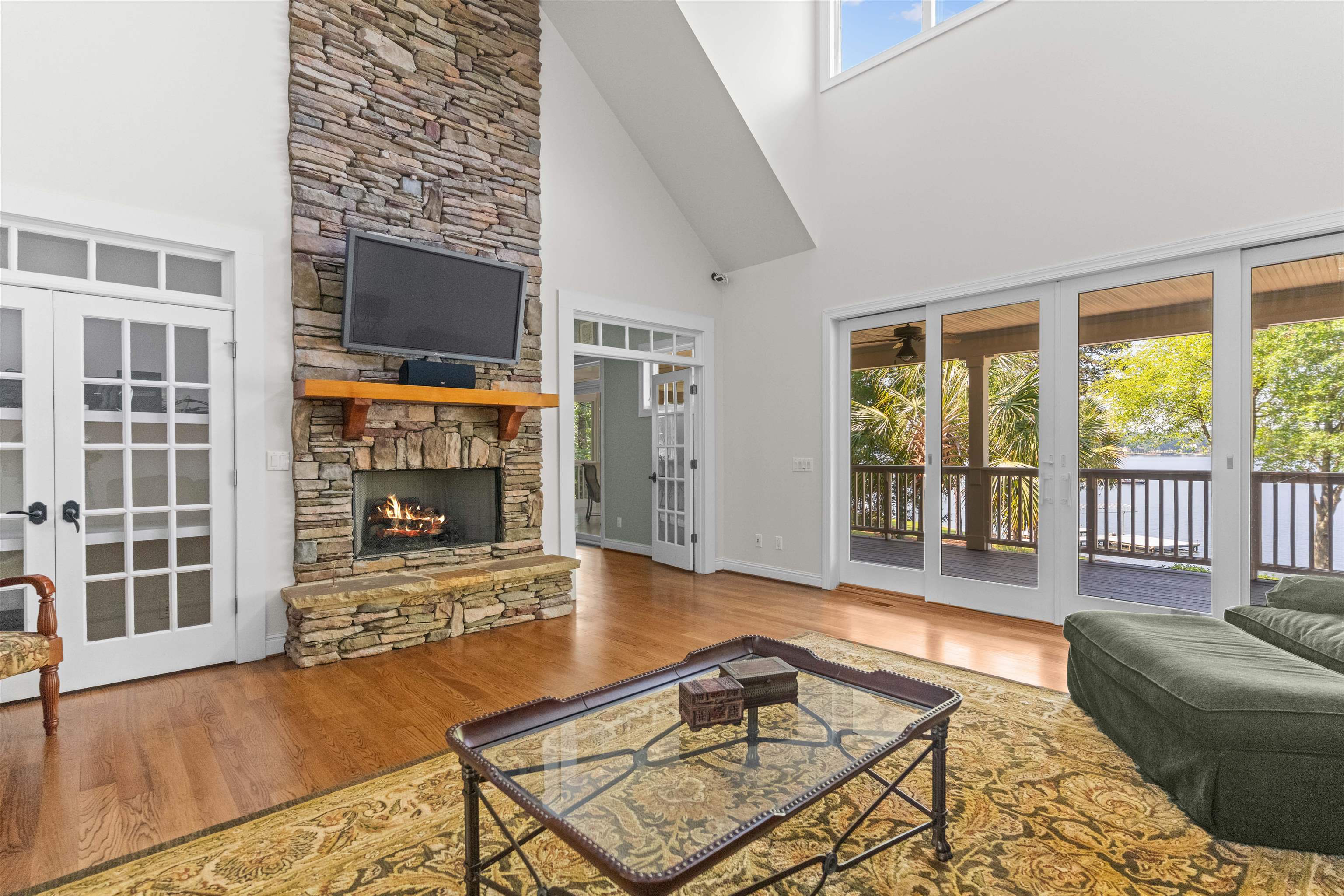 1221 COSBY CIRCLE