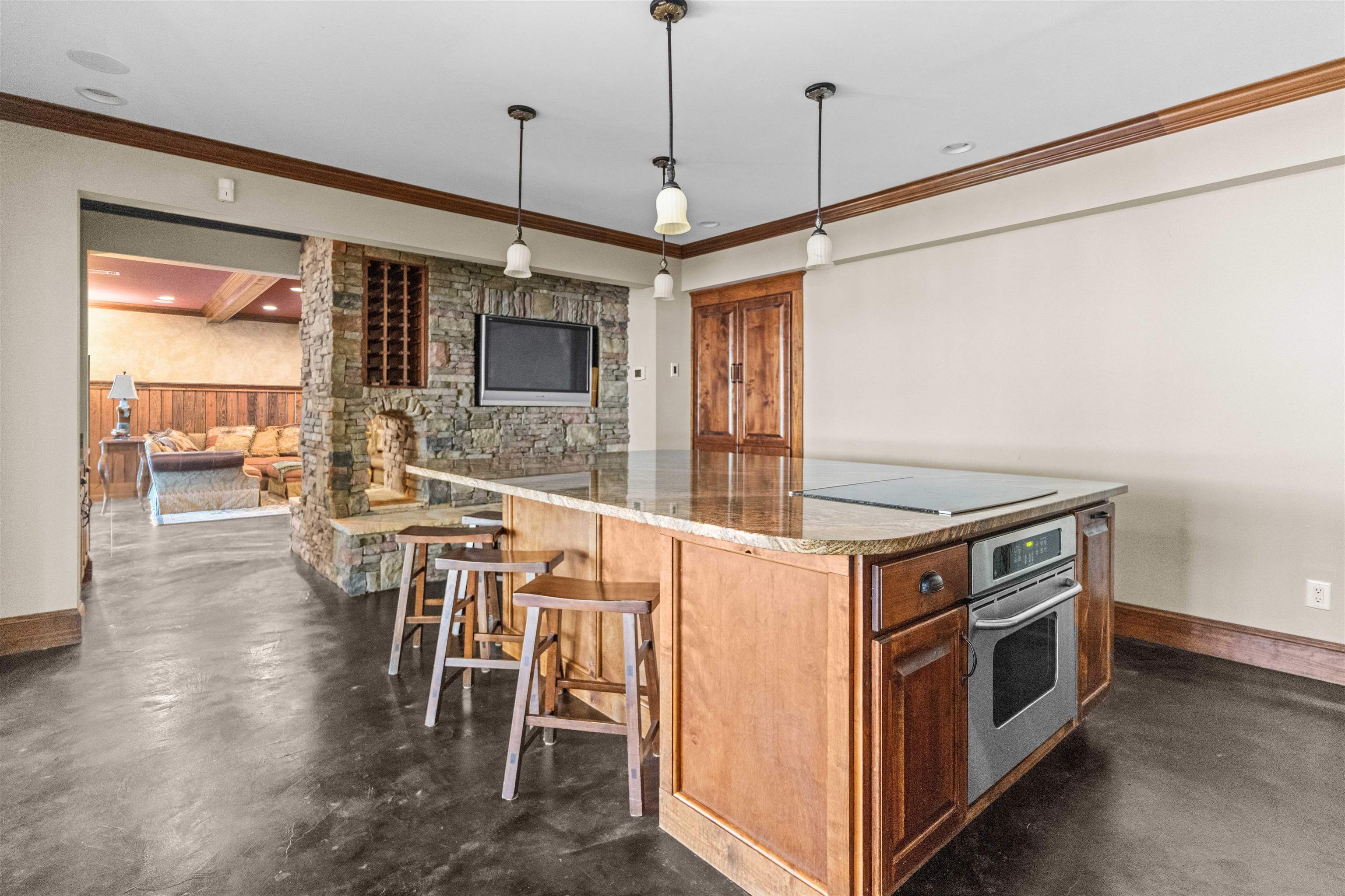 1221 COSBY CIRCLE