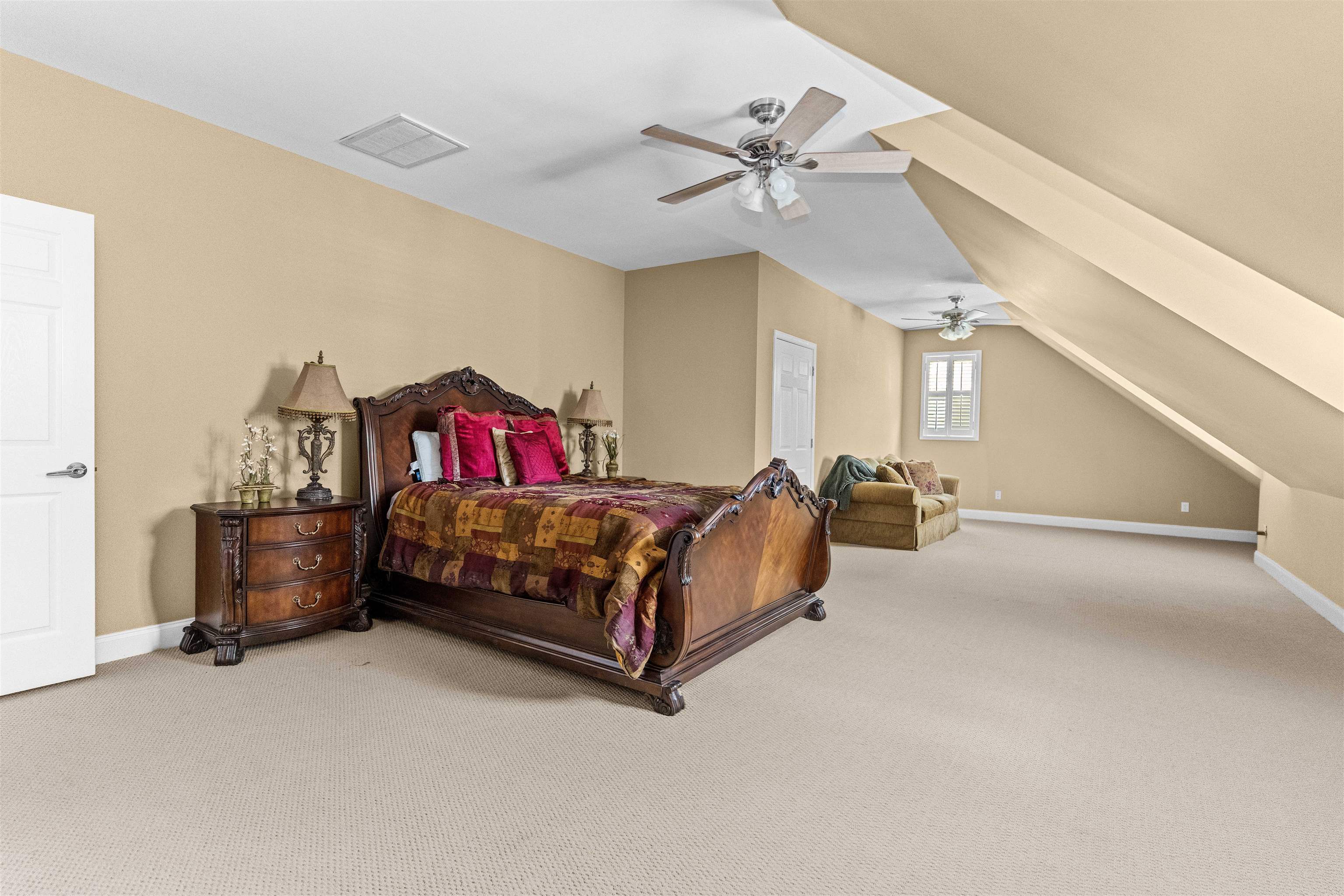 1221 COSBY CIRCLE