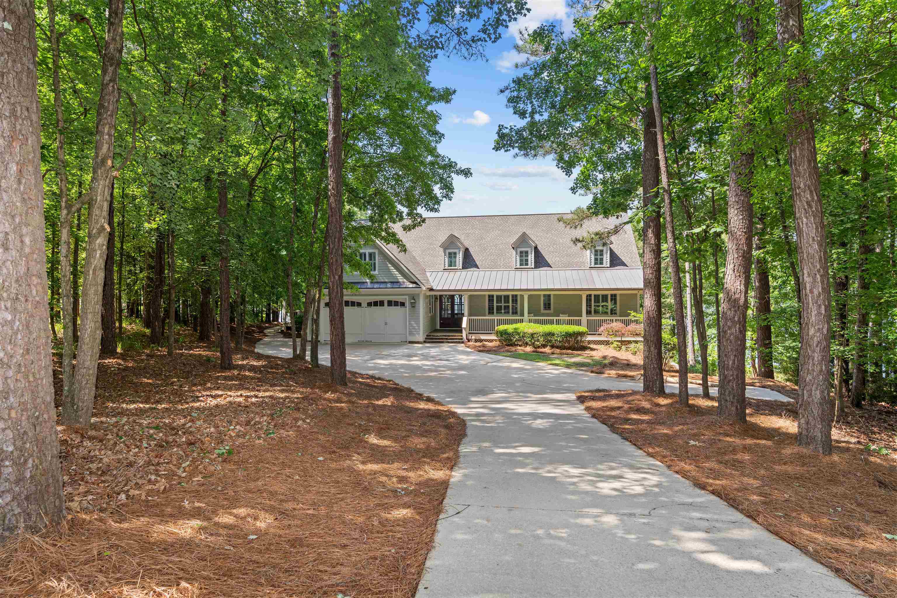 1221 COSBY CIRCLE