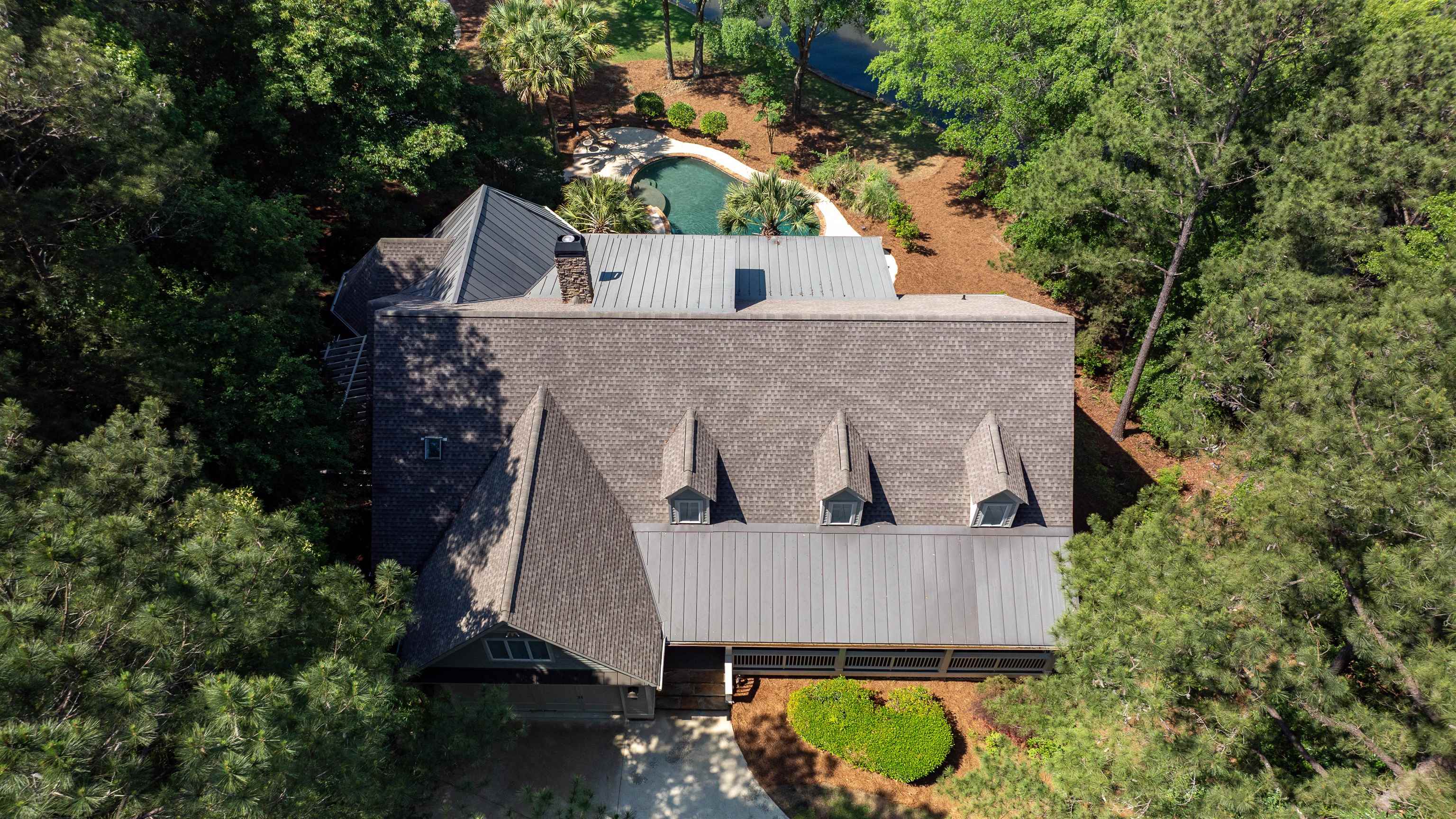 1221 COSBY CIRCLE