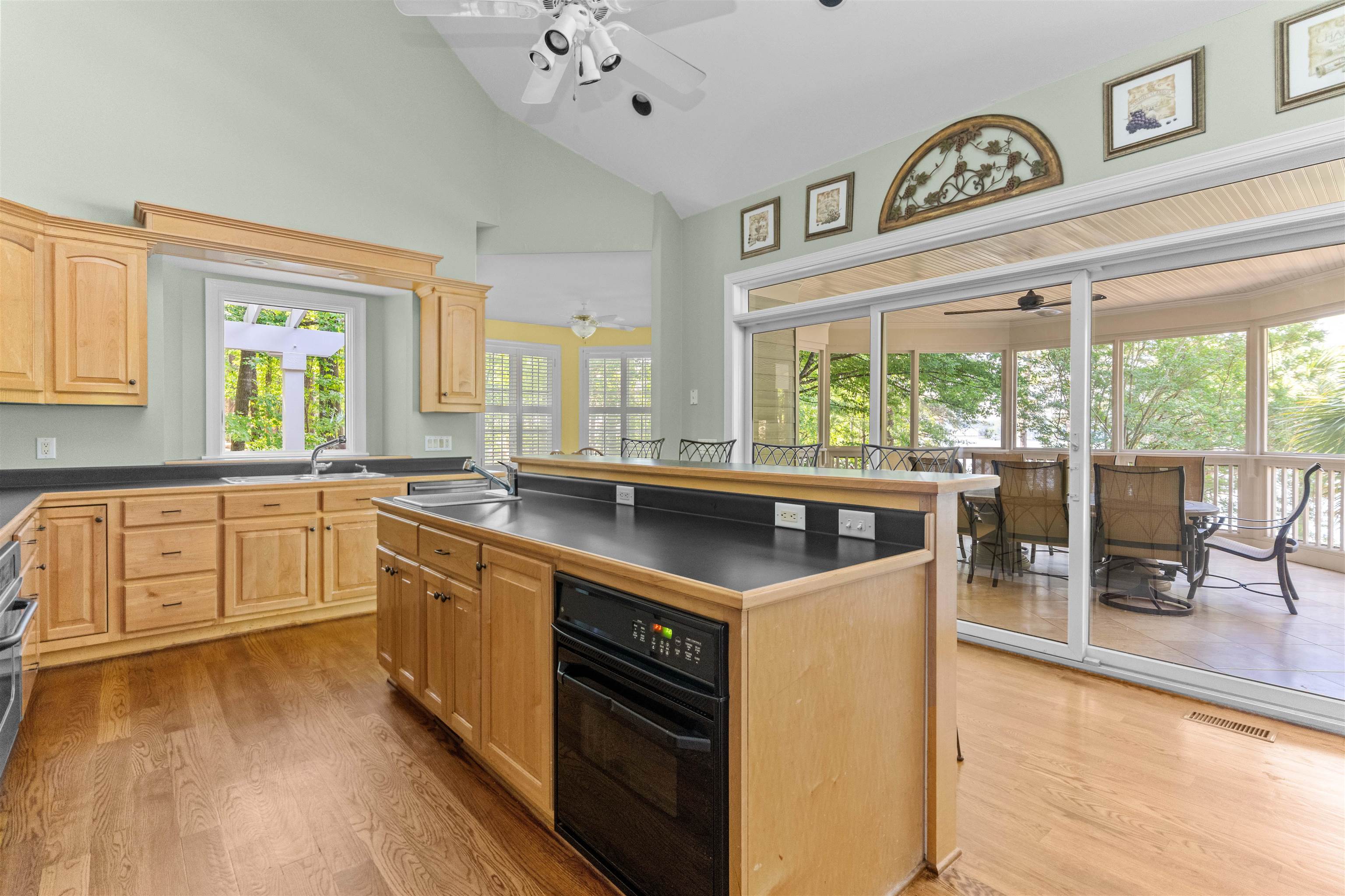 1221 COSBY CIRCLE