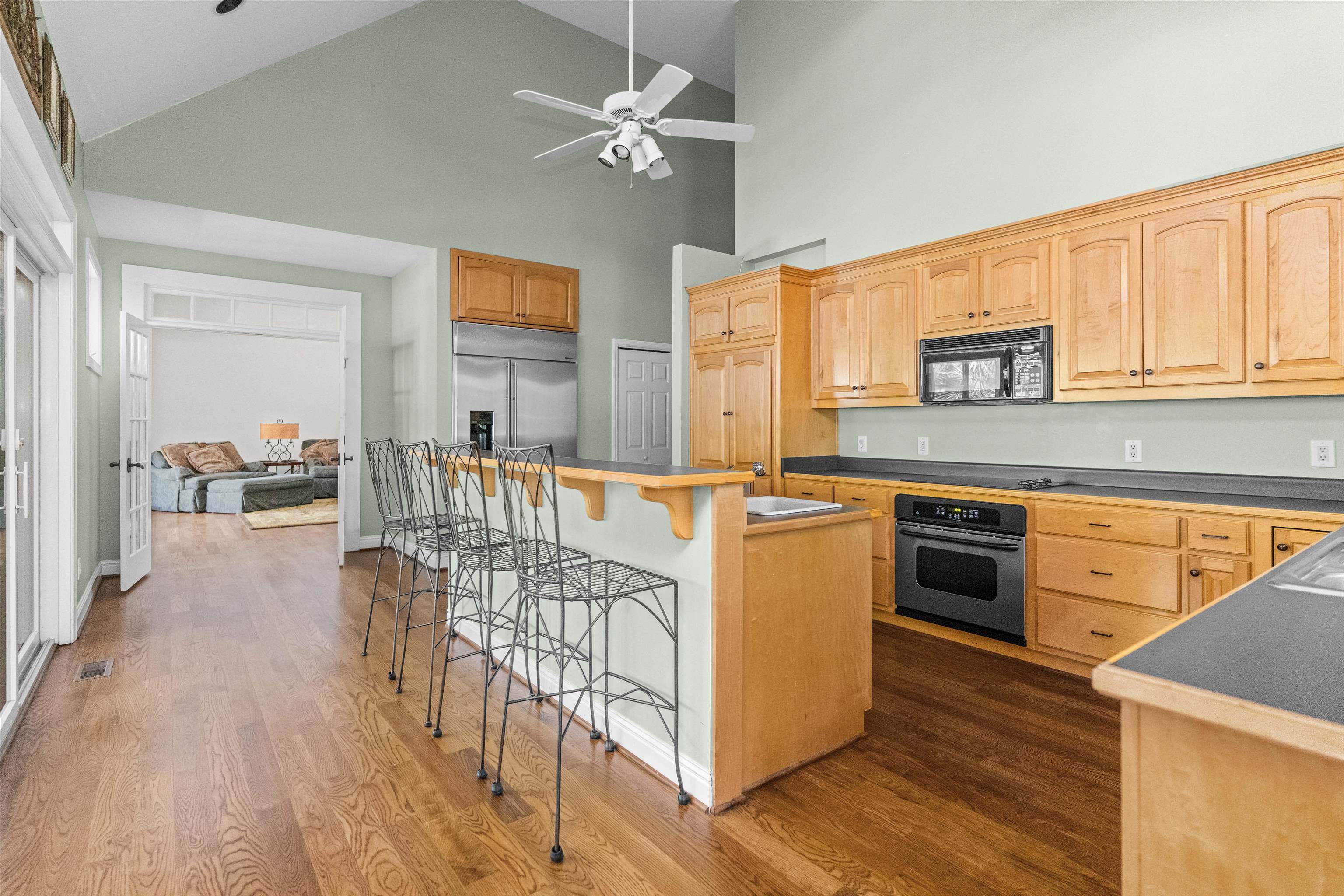 1221 COSBY CIRCLE