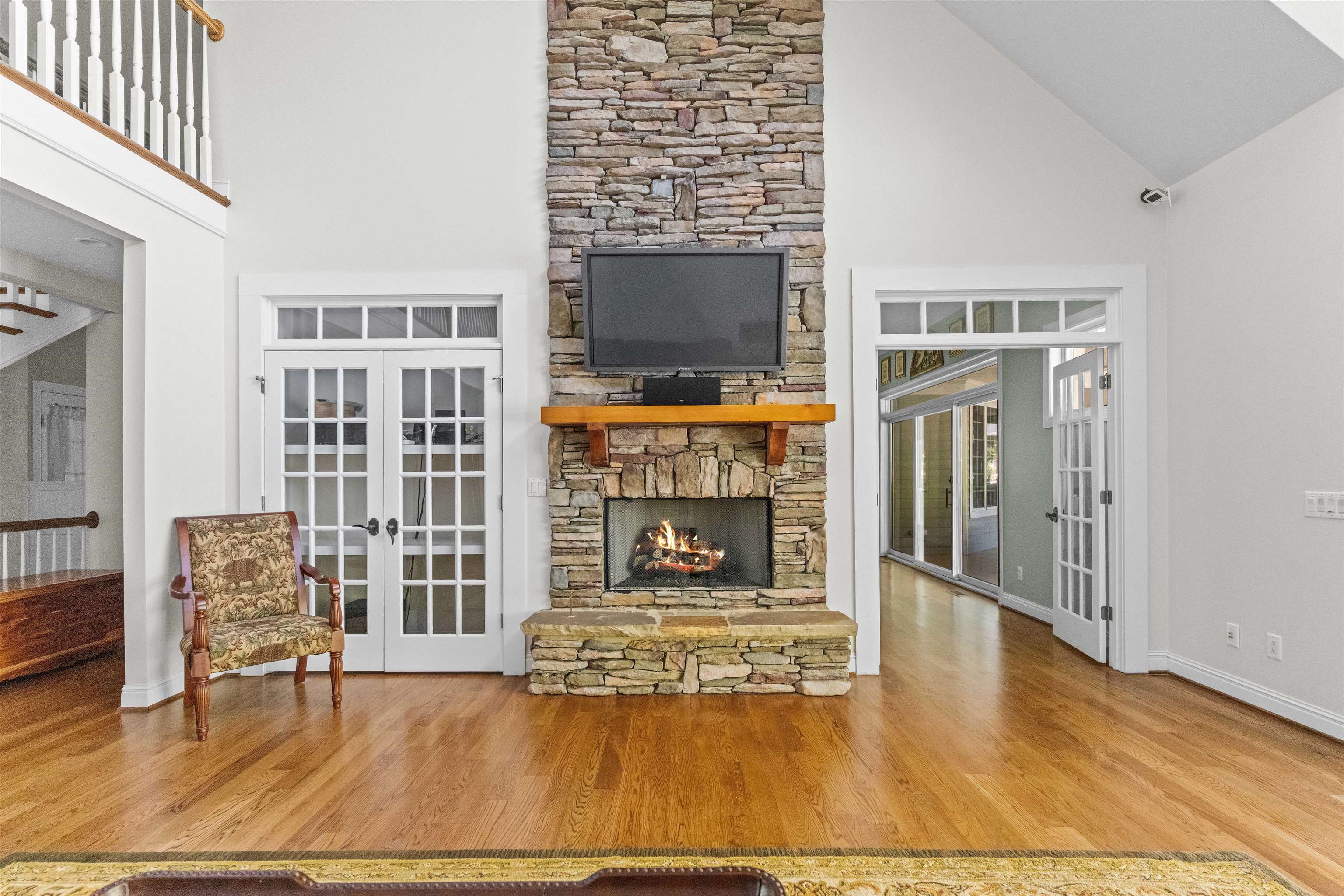 1221 COSBY CIRCLE