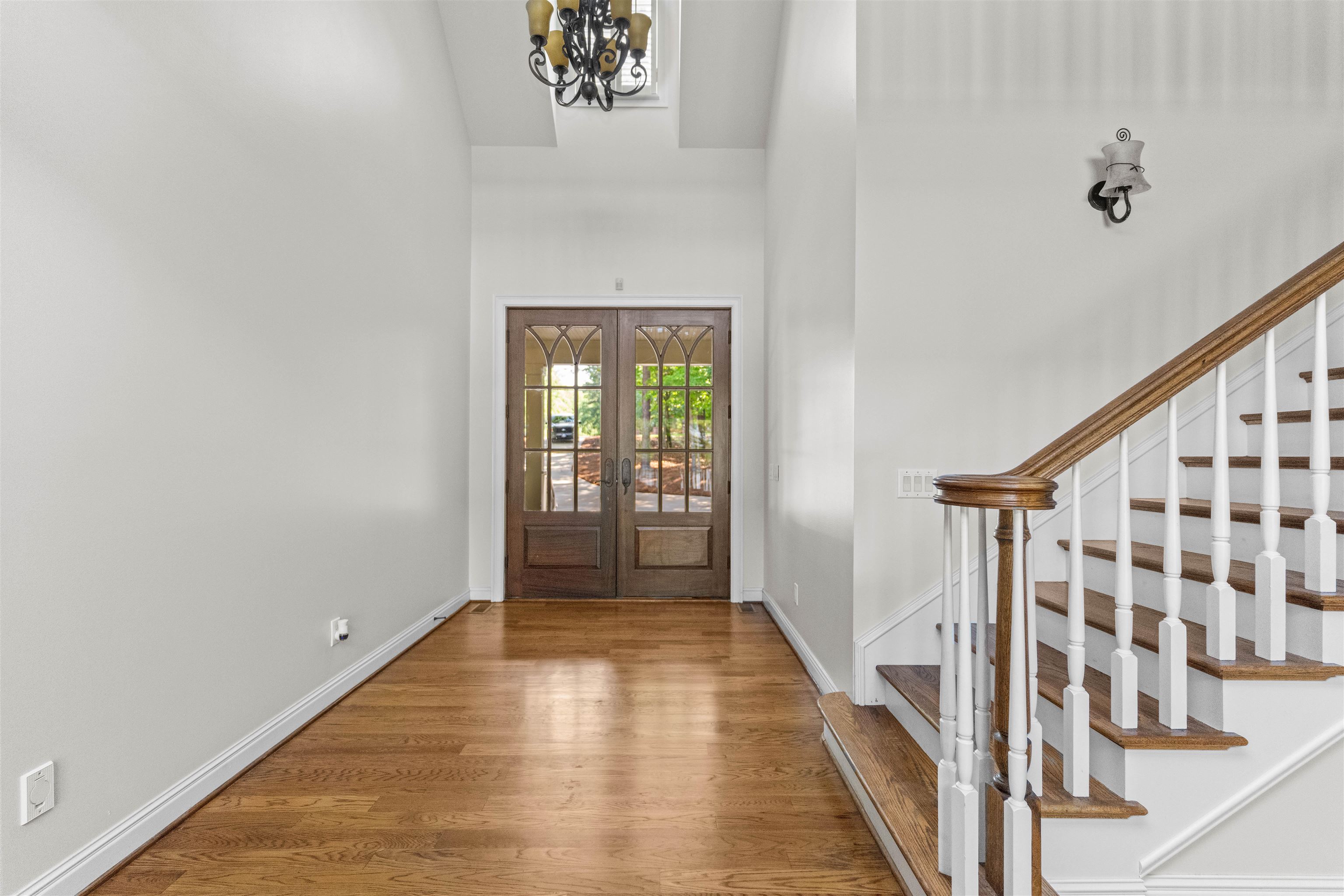 1221 COSBY CIRCLE