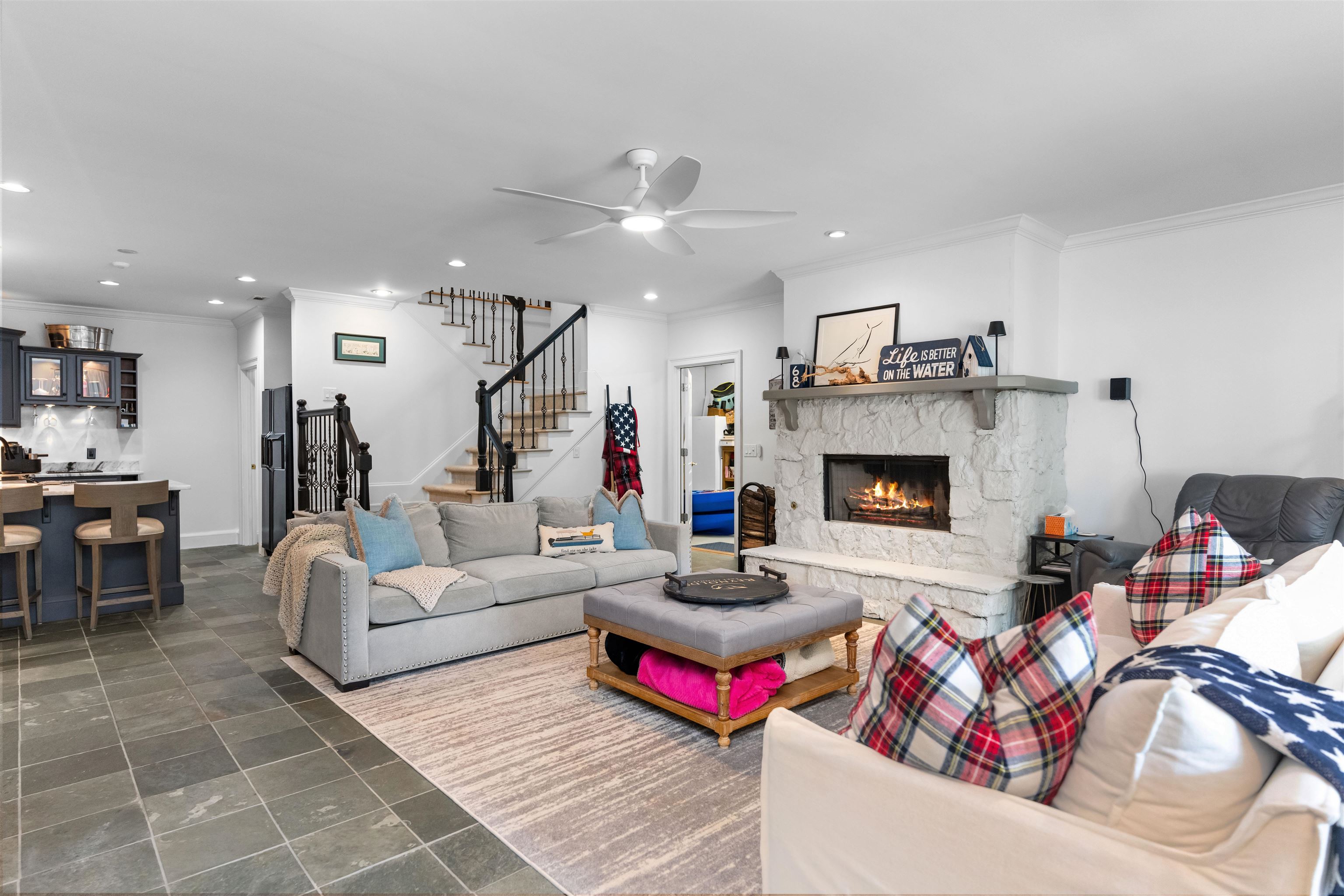 1160 PALOMA DRIVE