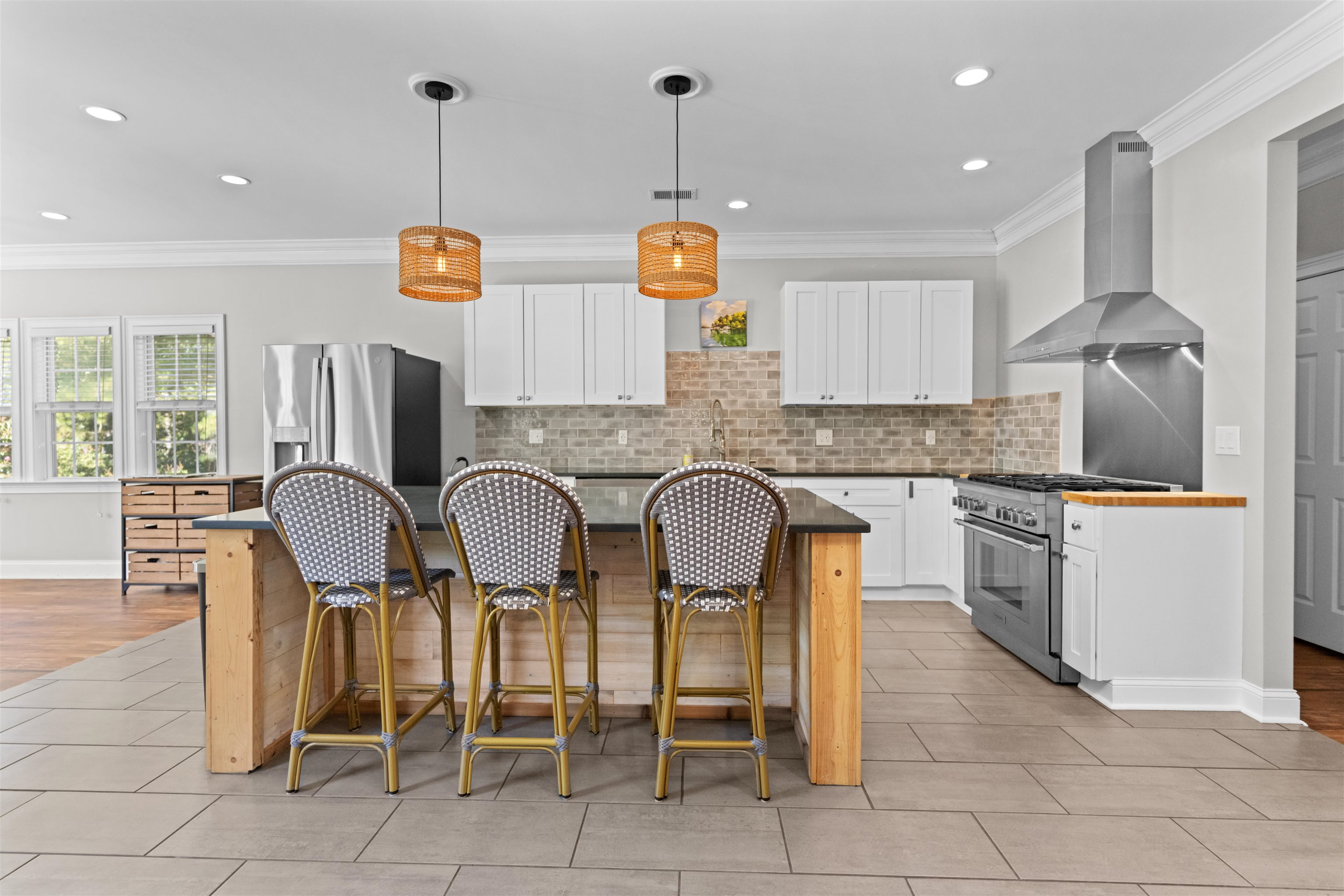 1081 KATHERINE LANE