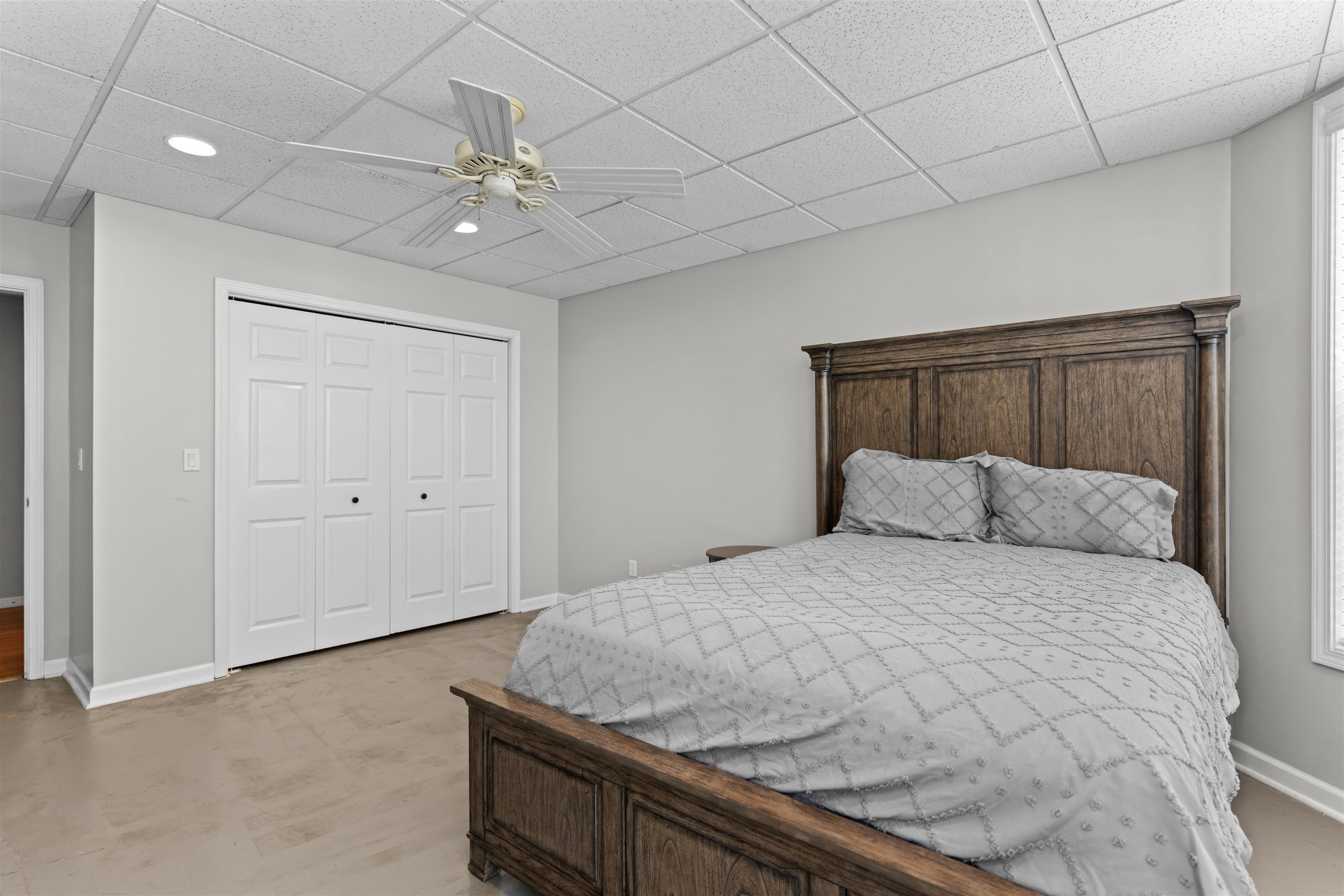 1081 KATHERINE LANE