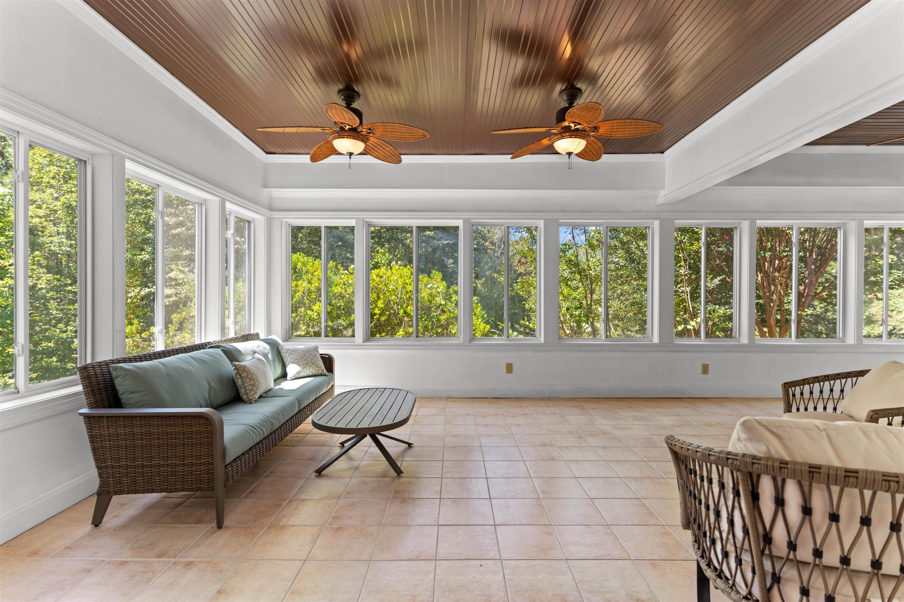 1081 KATHERINE LANE