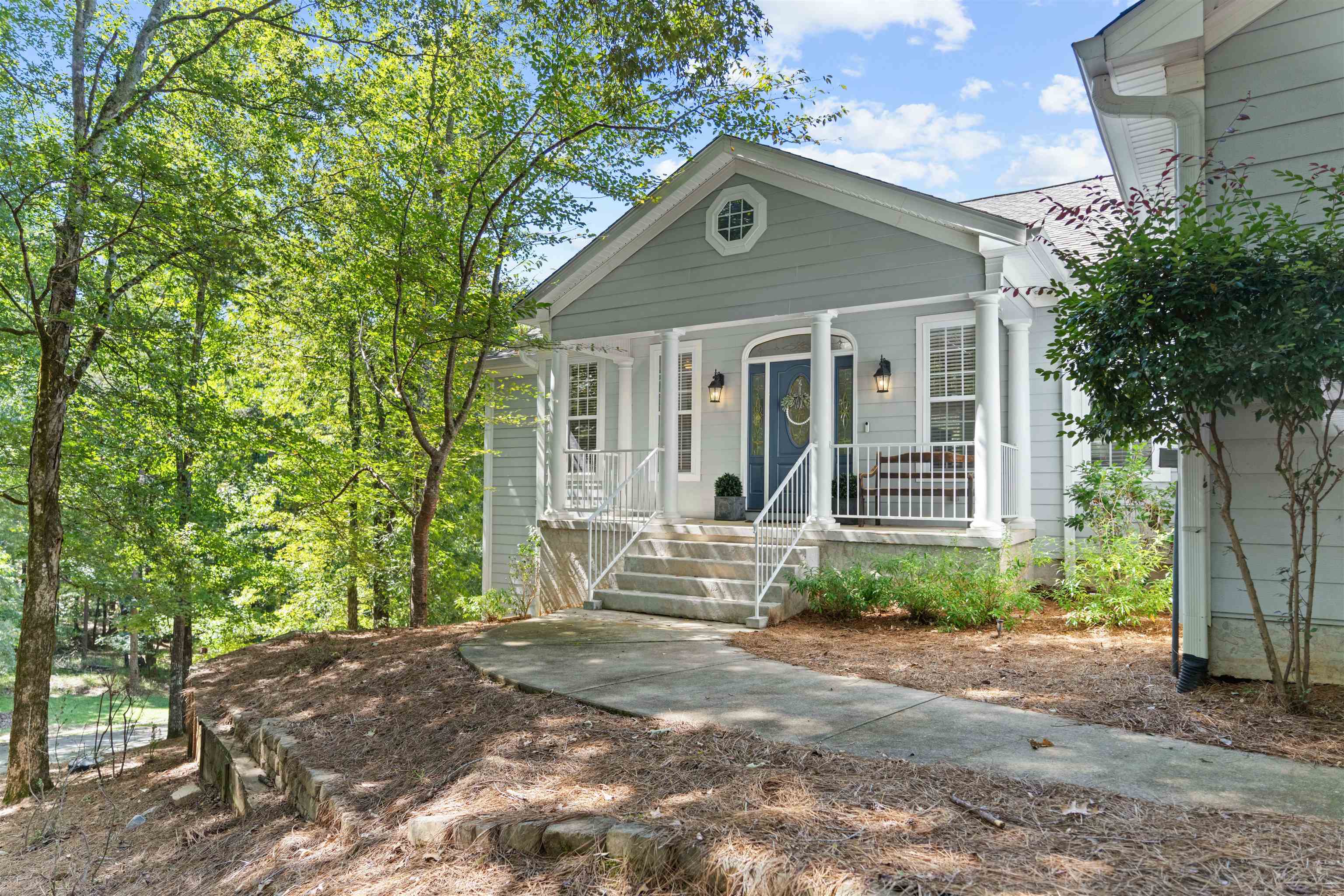 1081 KATHERINE LANE