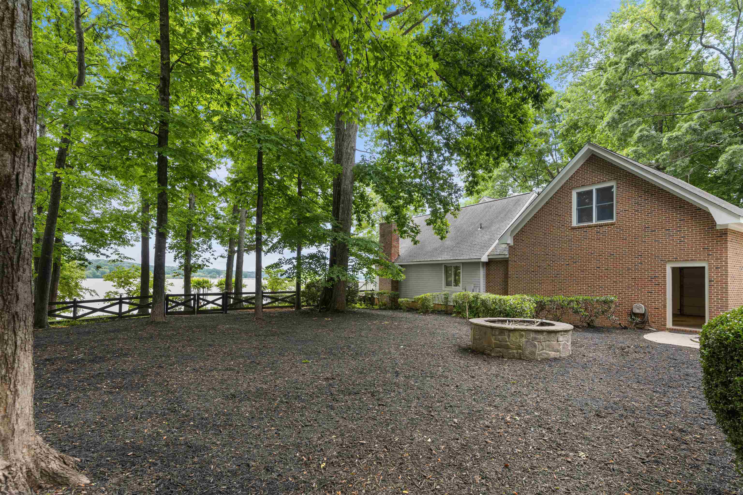 1020 APALACHEE WOODS TRAIL