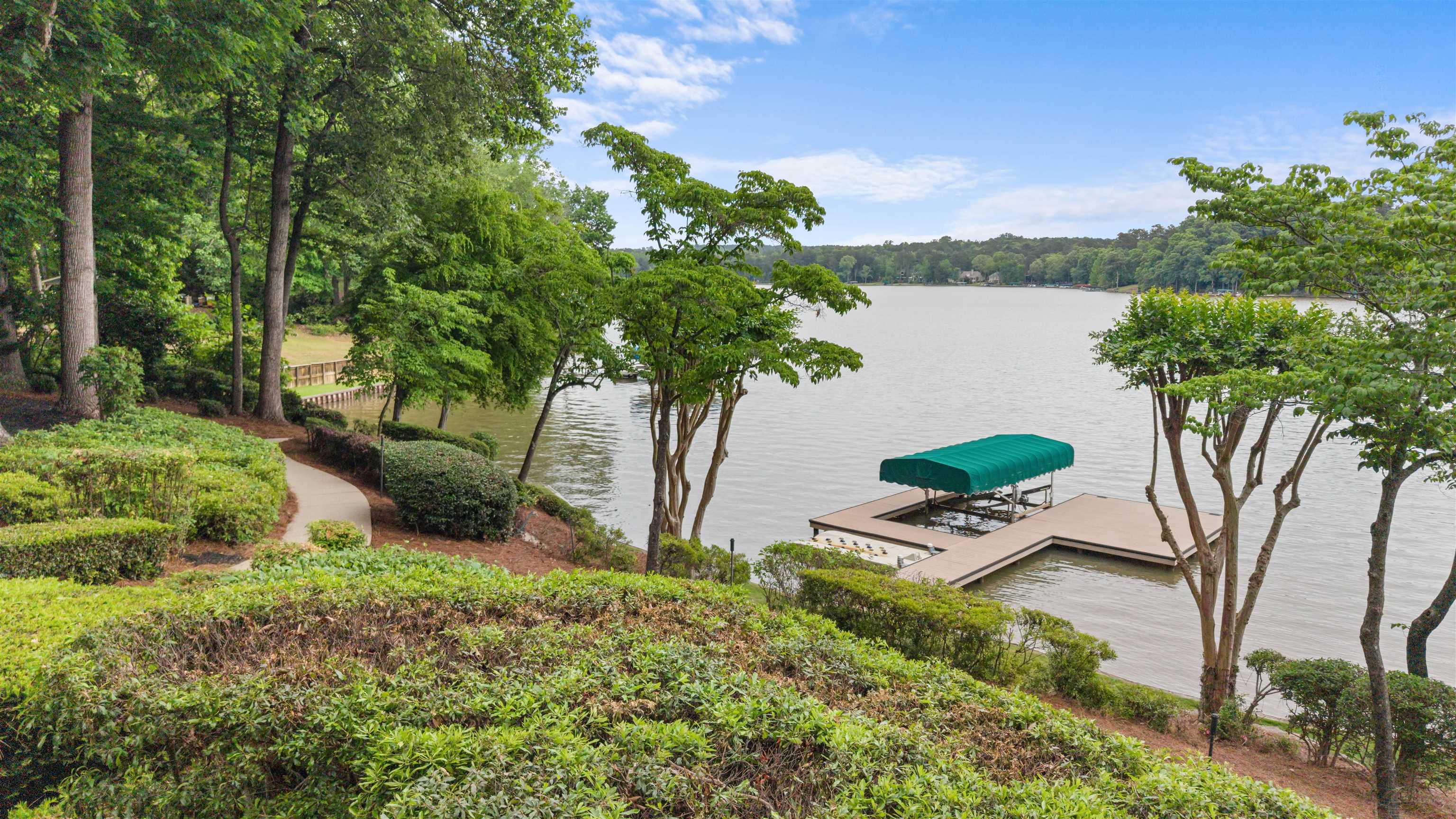 1020 APALACHEE WOODS TRAIL