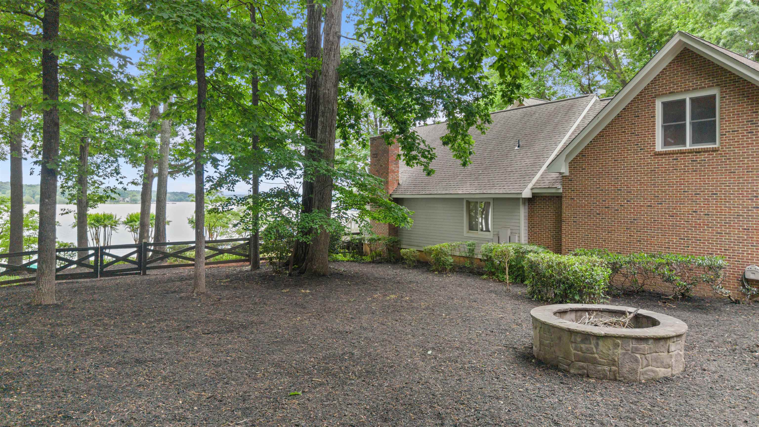 1020 APALACHEE WOODS TRAIL