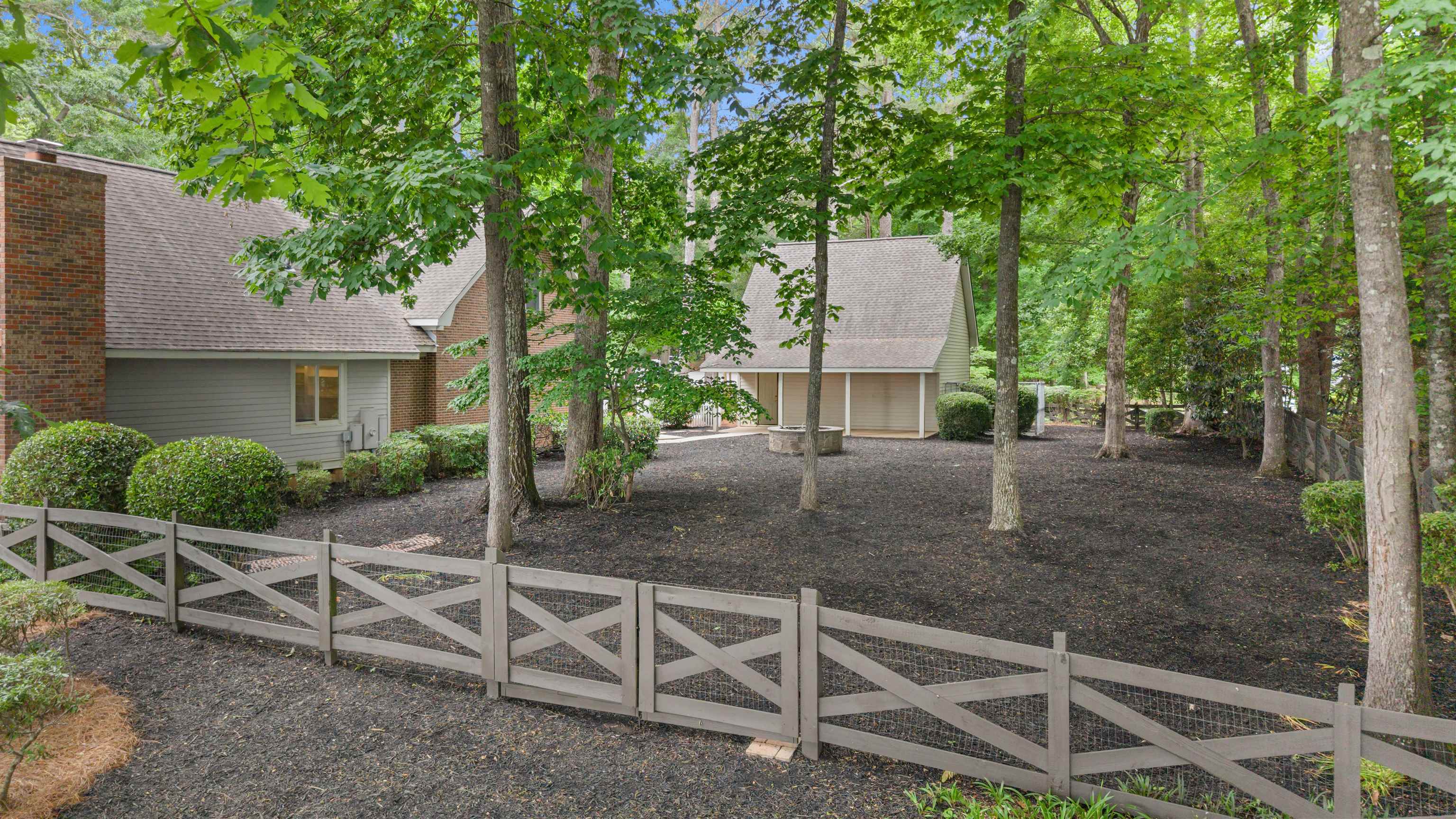 1020 APALACHEE WOODS TRAIL