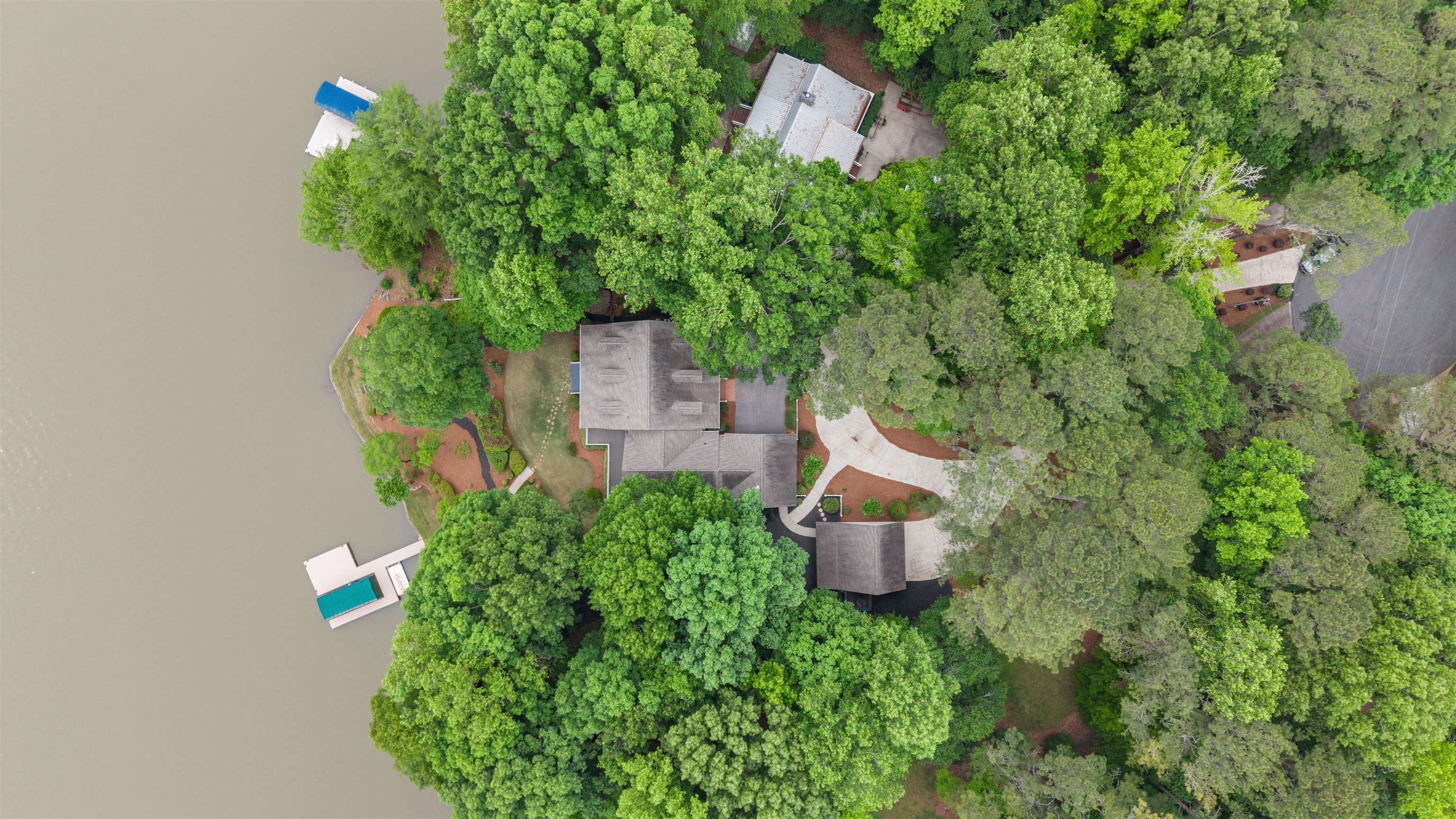 1020 APALACHEE WOODS TRAIL