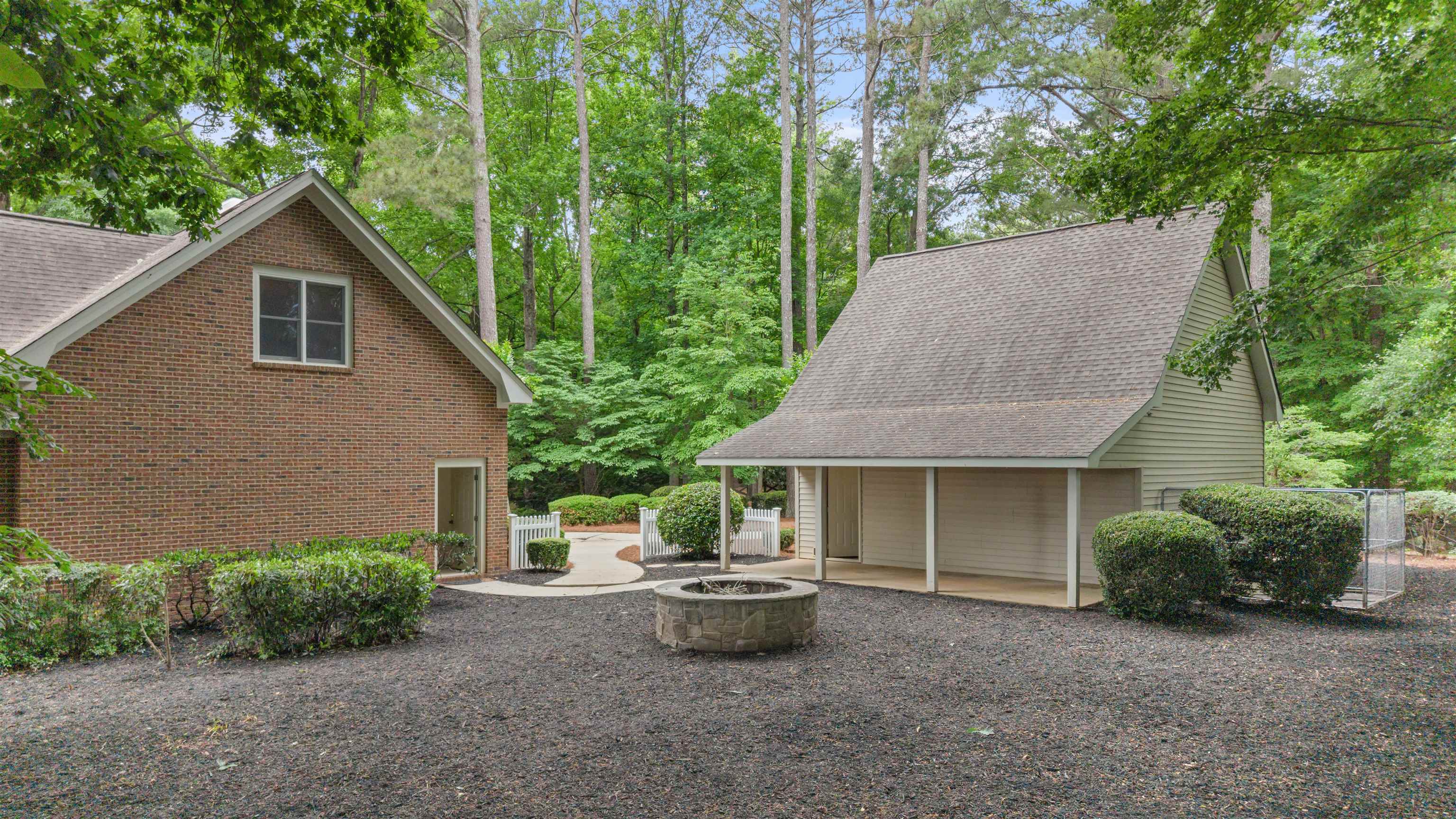 1020 APALACHEE WOODS TRAIL