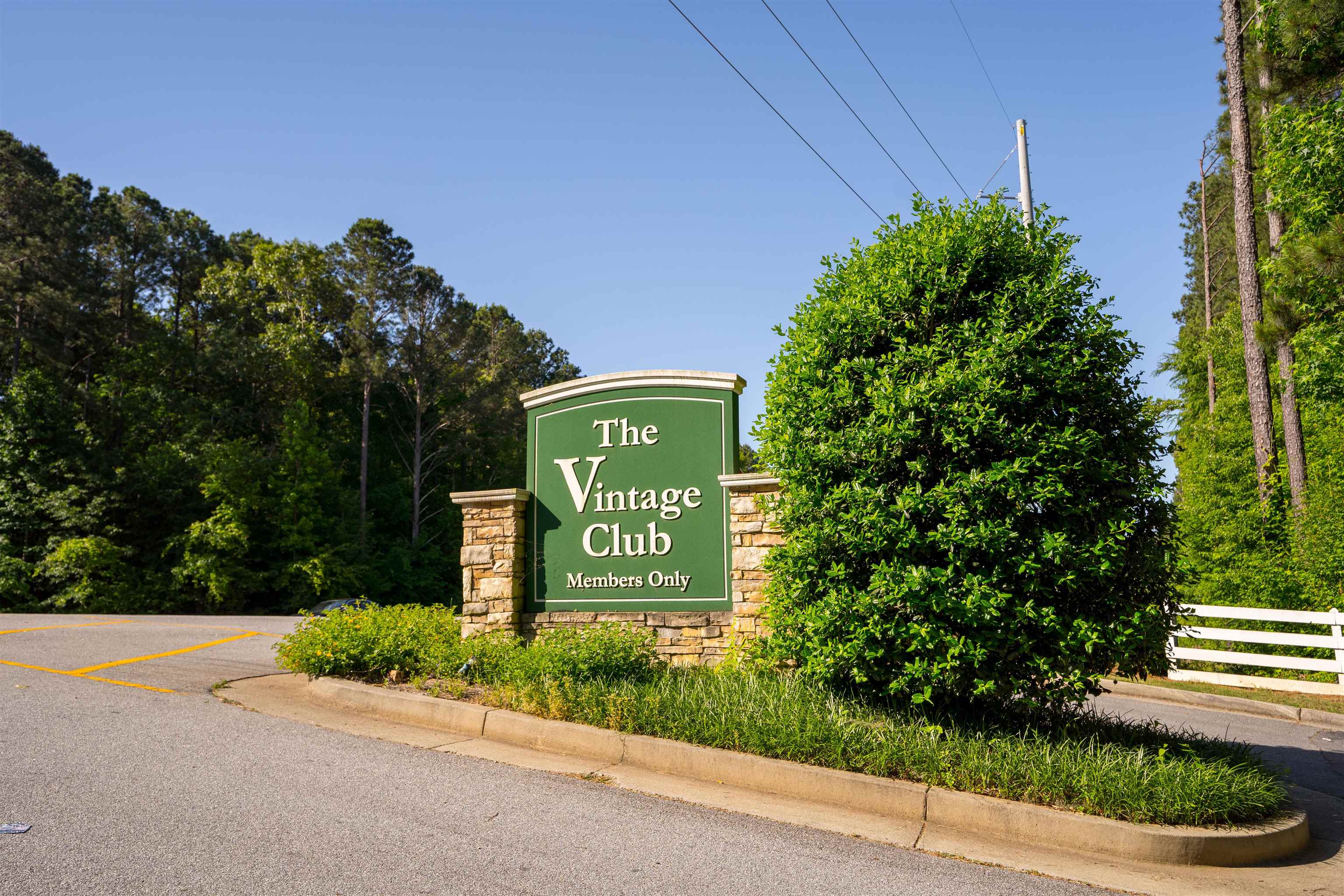 1641 VINTAGE CLUB DRIVE