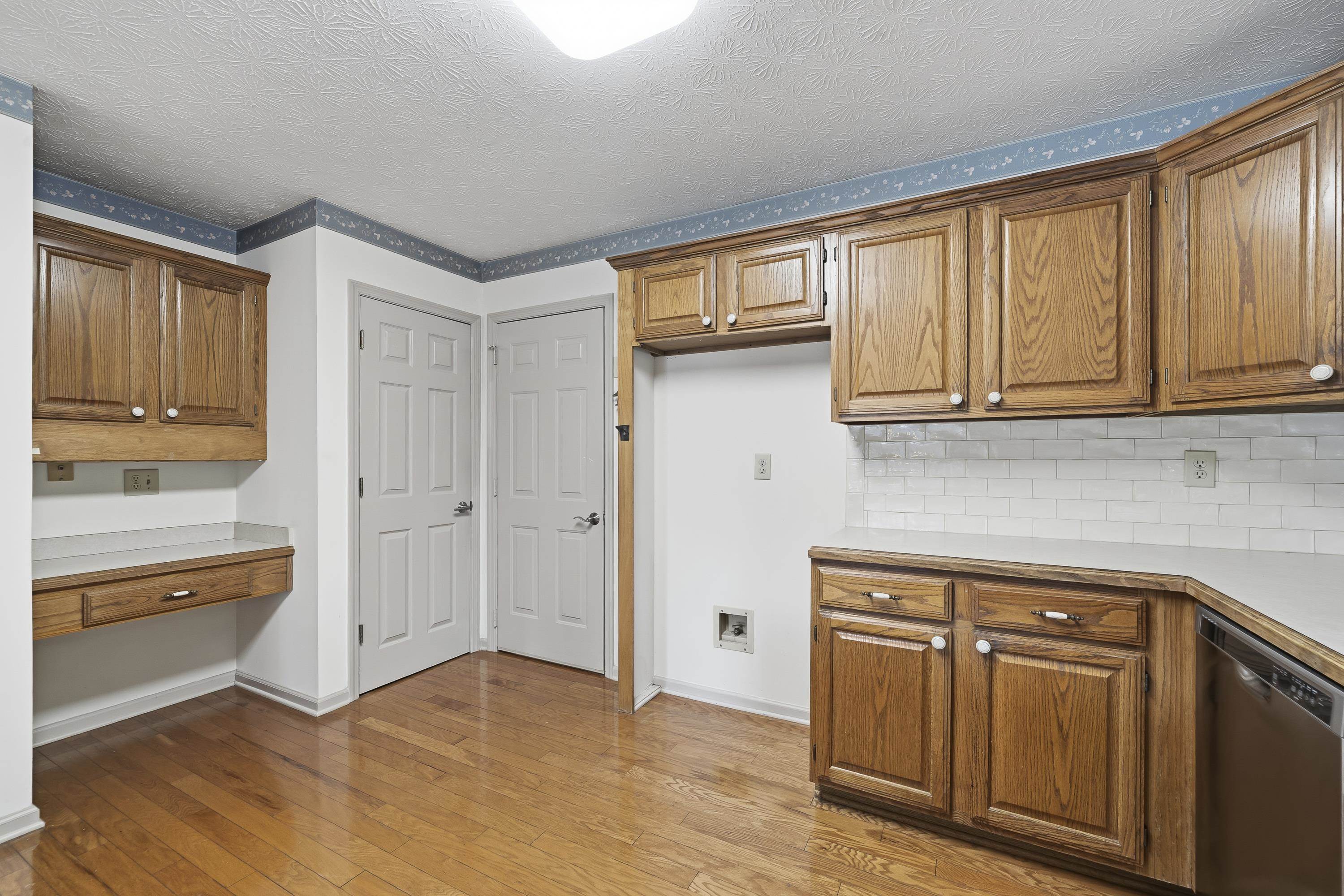 1151 COSBY CIRCLE
