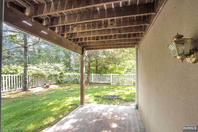 208 Levinberg Lane