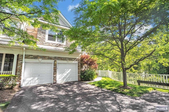 208 Levinberg Lane