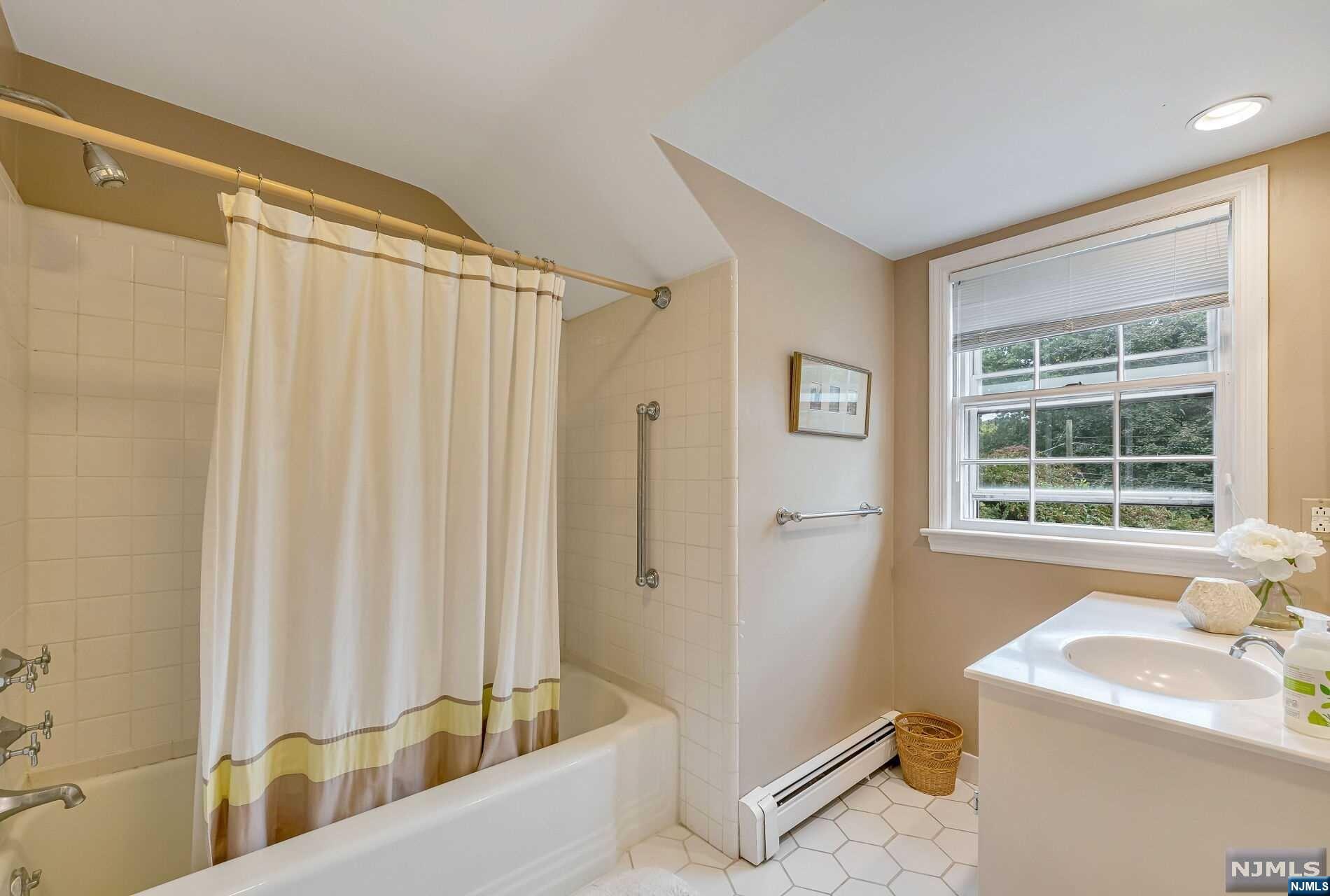 396 Beechwood Road