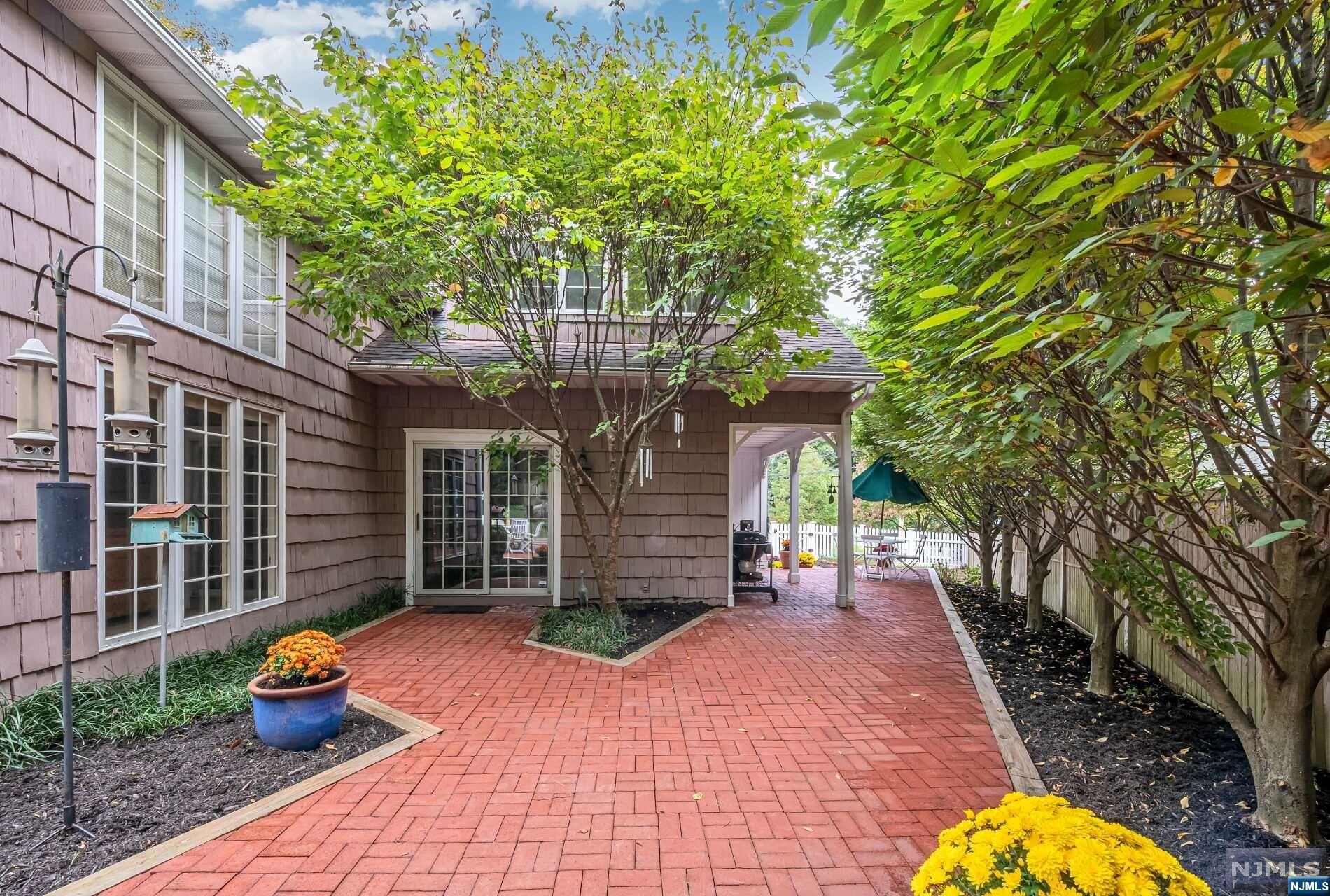 396 Beechwood Road