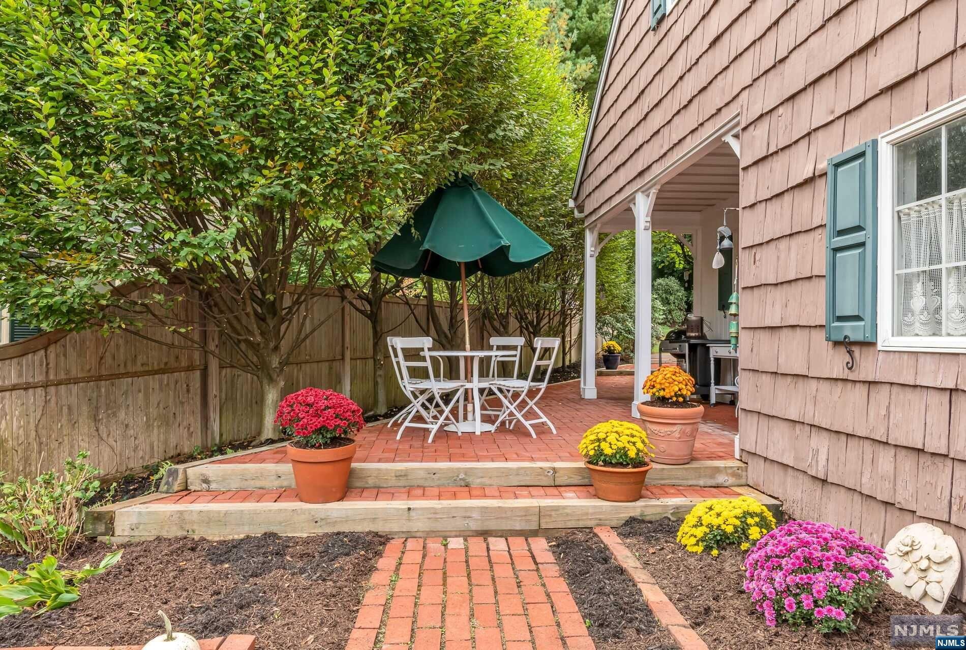 396 Beechwood Road