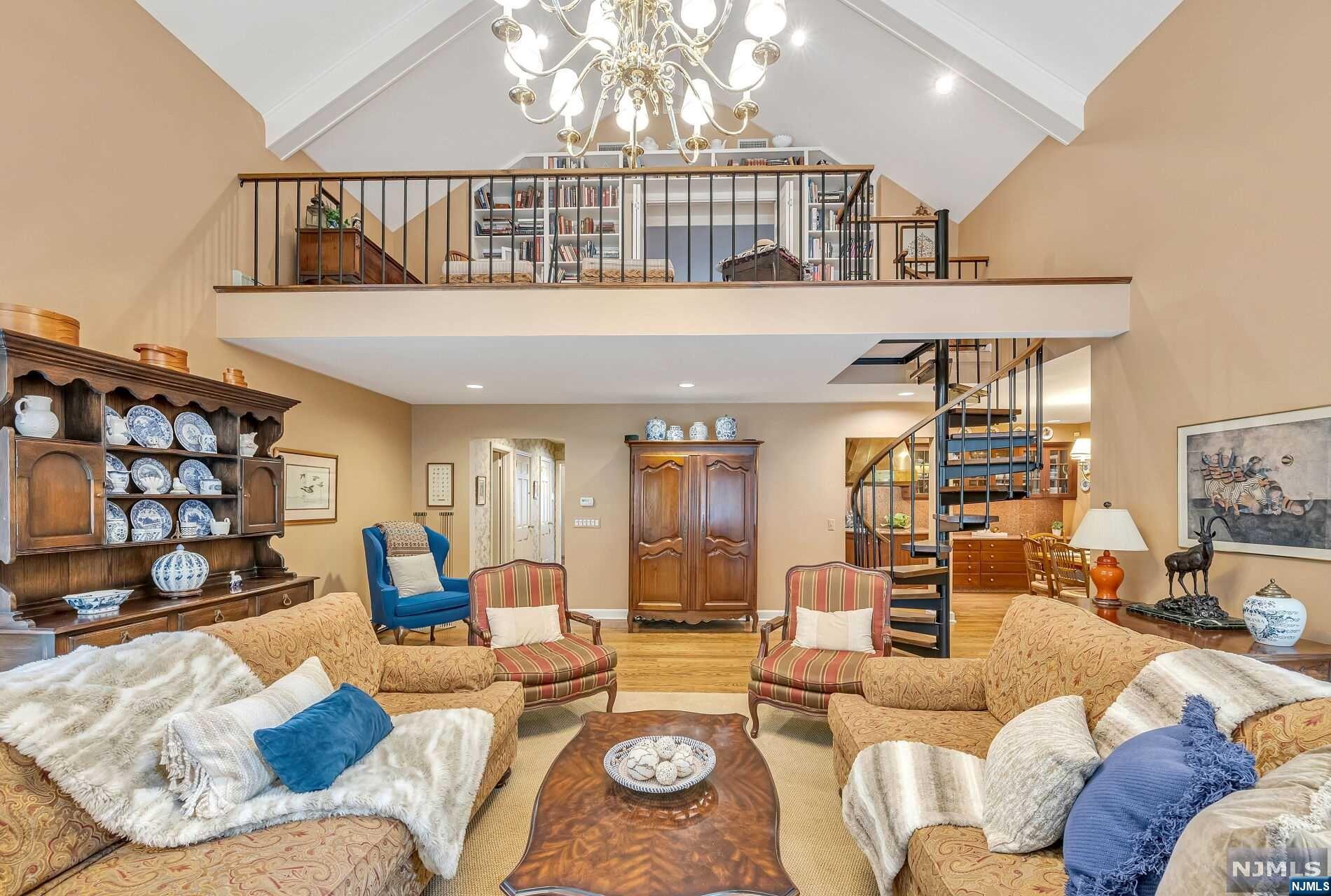 396 Beechwood Road