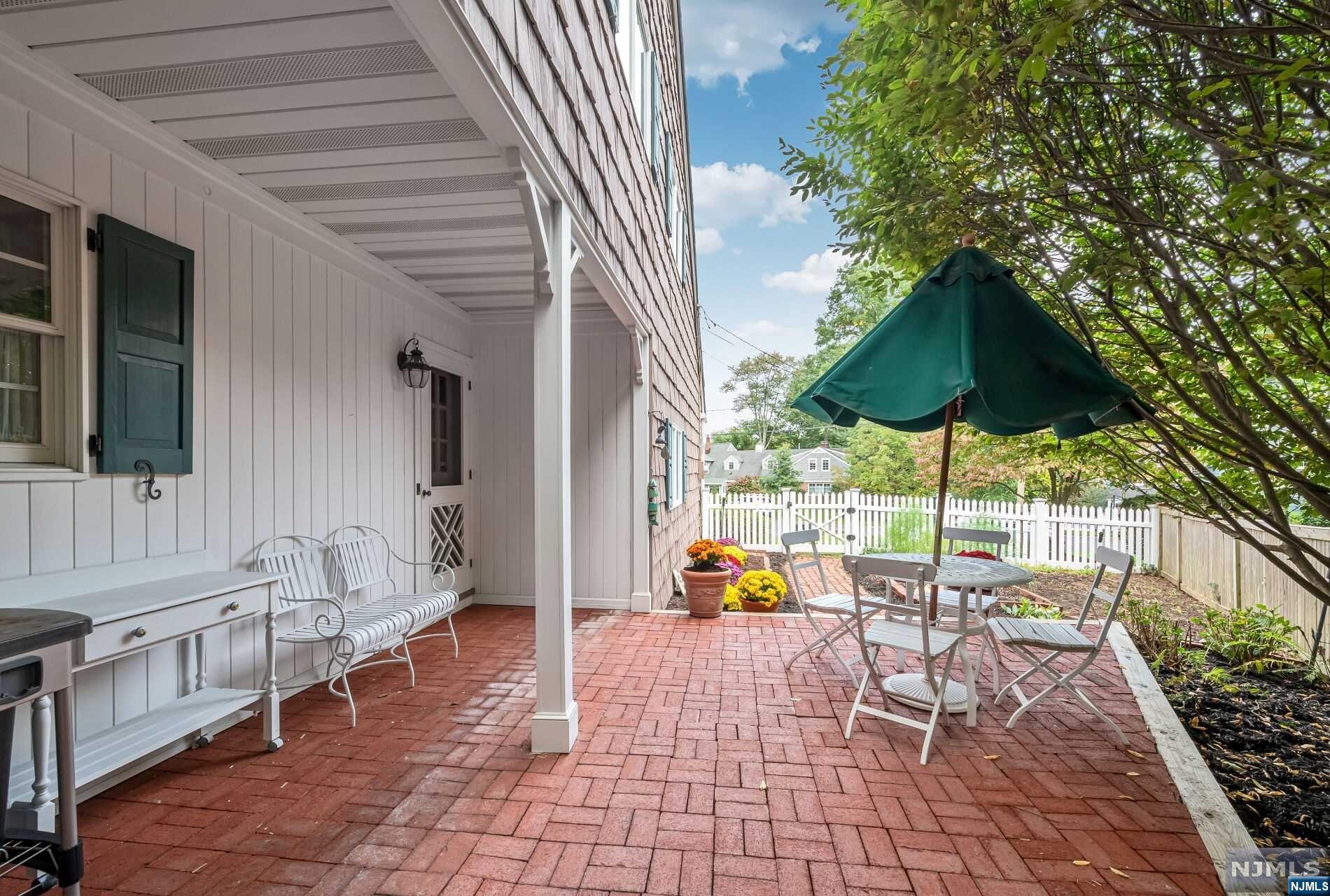 396 Beechwood Road