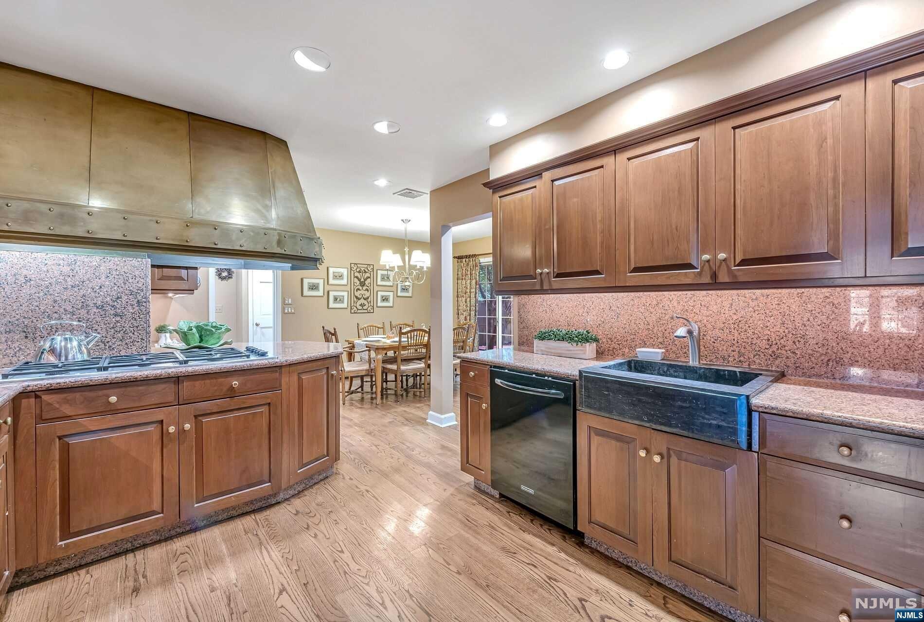 396 Beechwood Road