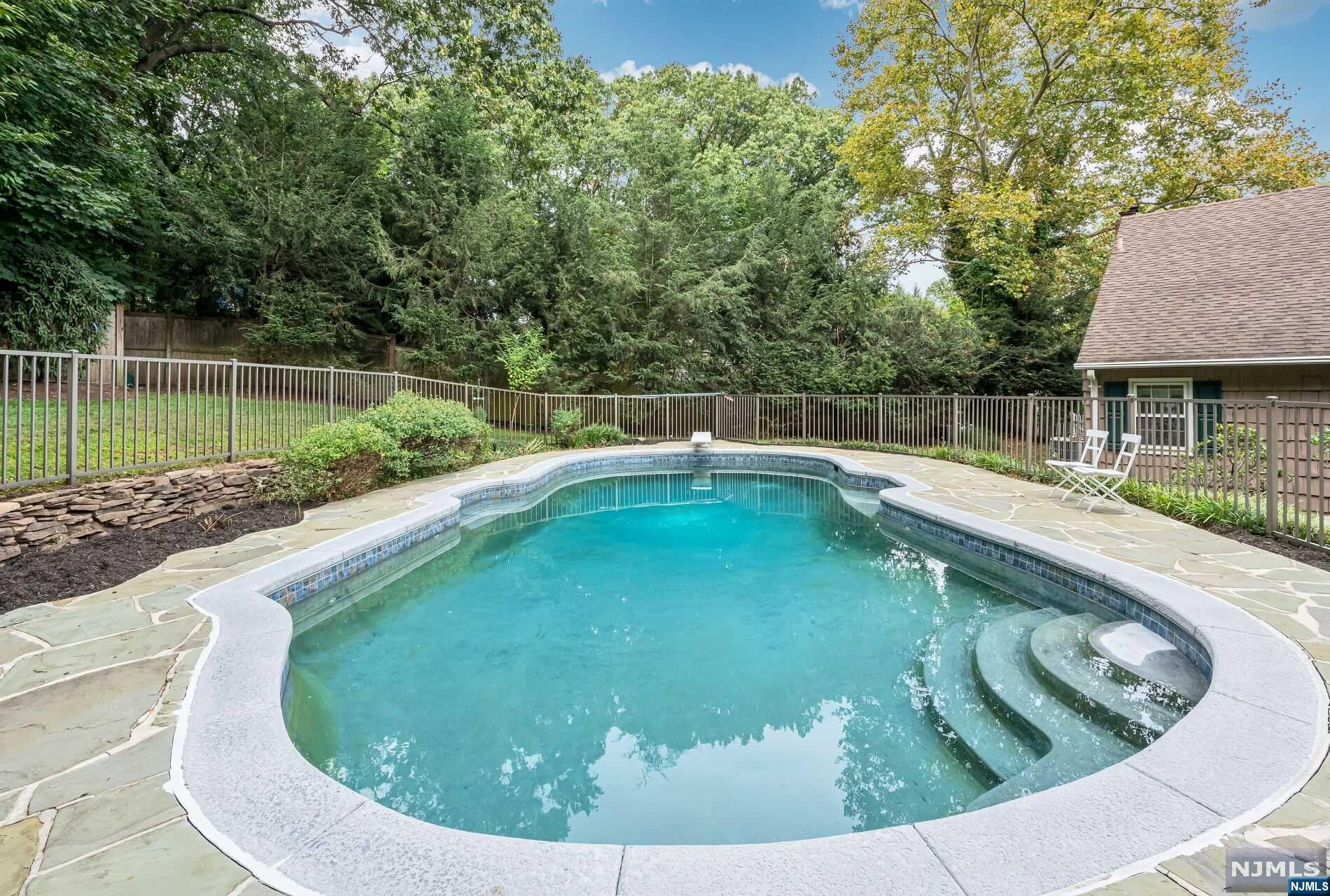 396 Beechwood Road