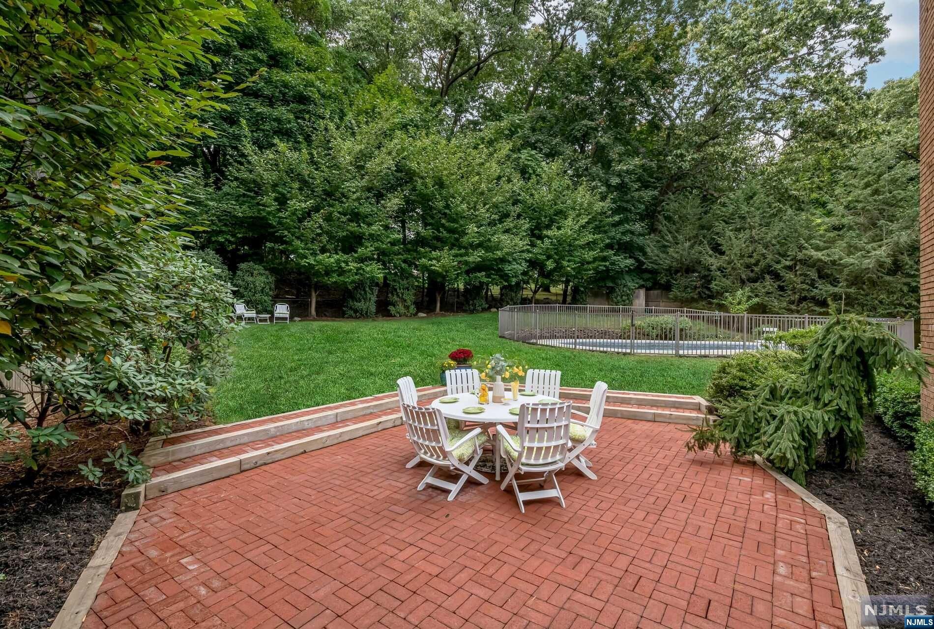396 Beechwood Road