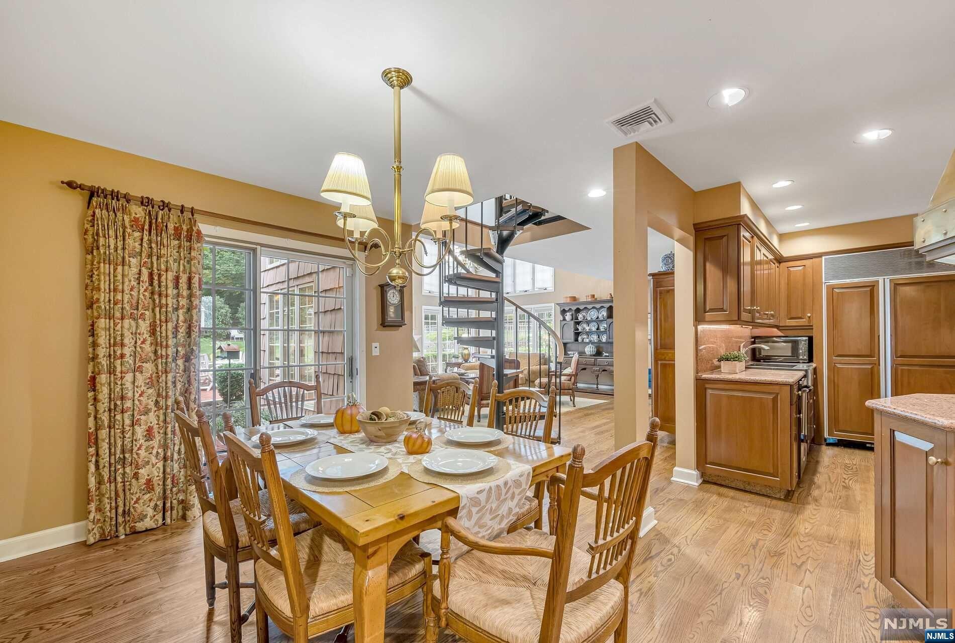 396 Beechwood Road